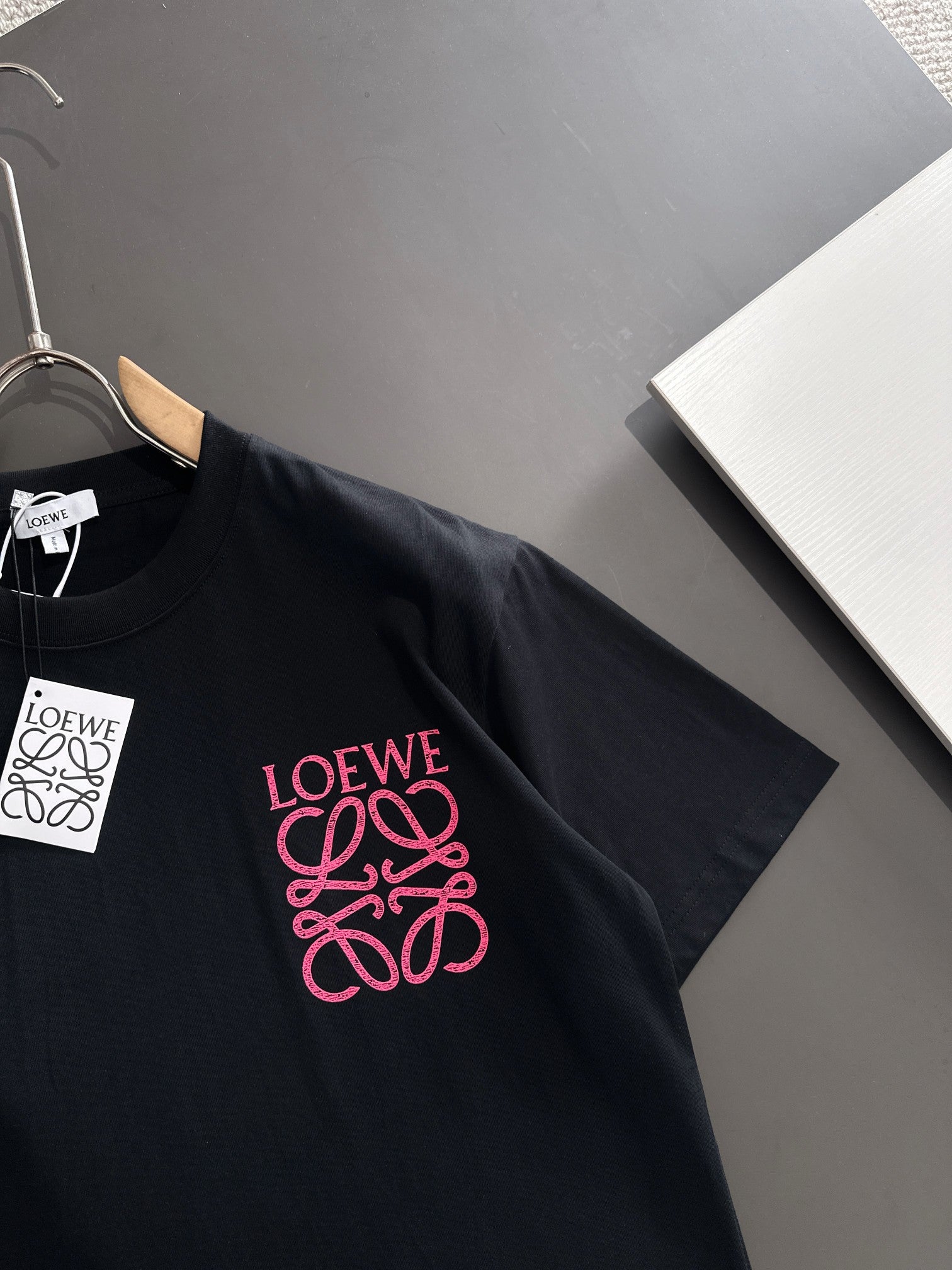 LuxluxHouse Best Quality Clothes T-shirt Loewe