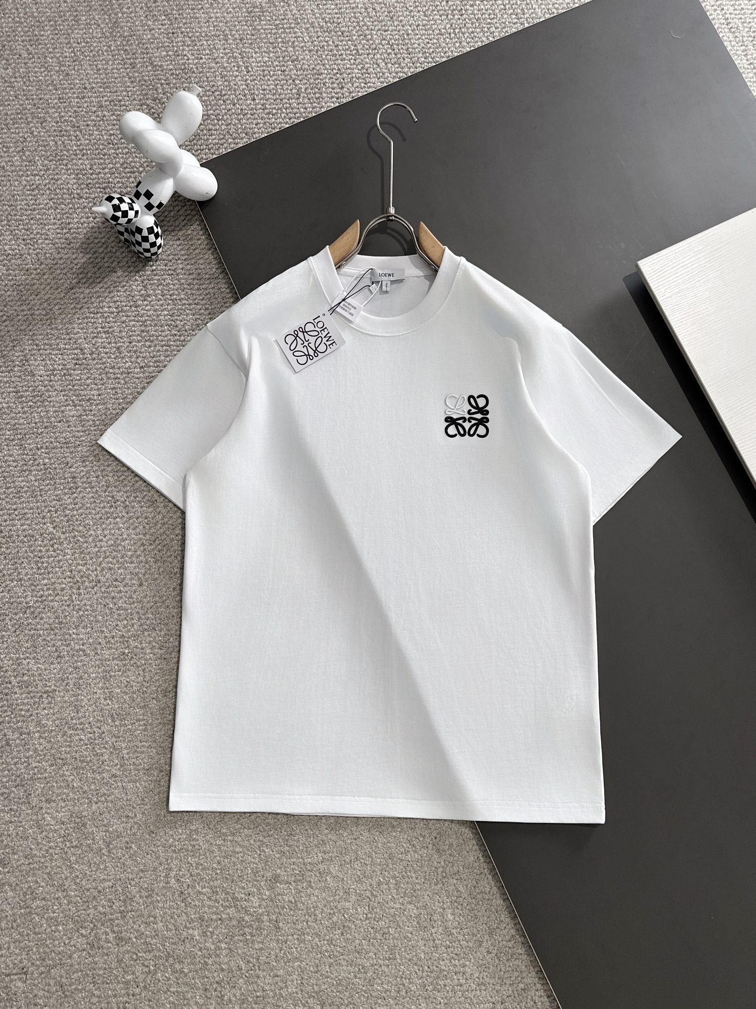 LuxluxHouse Best Quality Clothes T-shirt Loewe