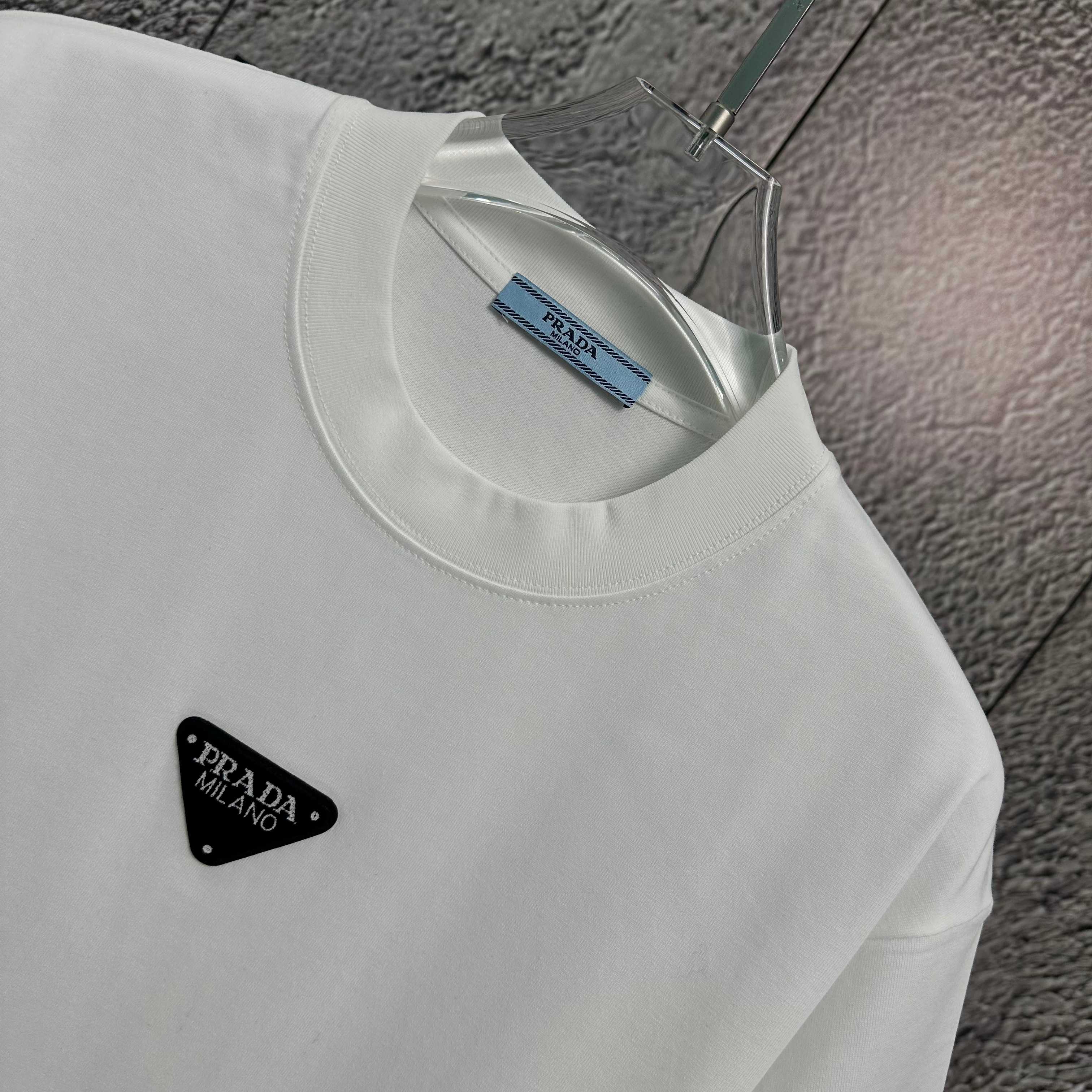 LuxluxHouse Best Quality Clothes T-shirt Prada