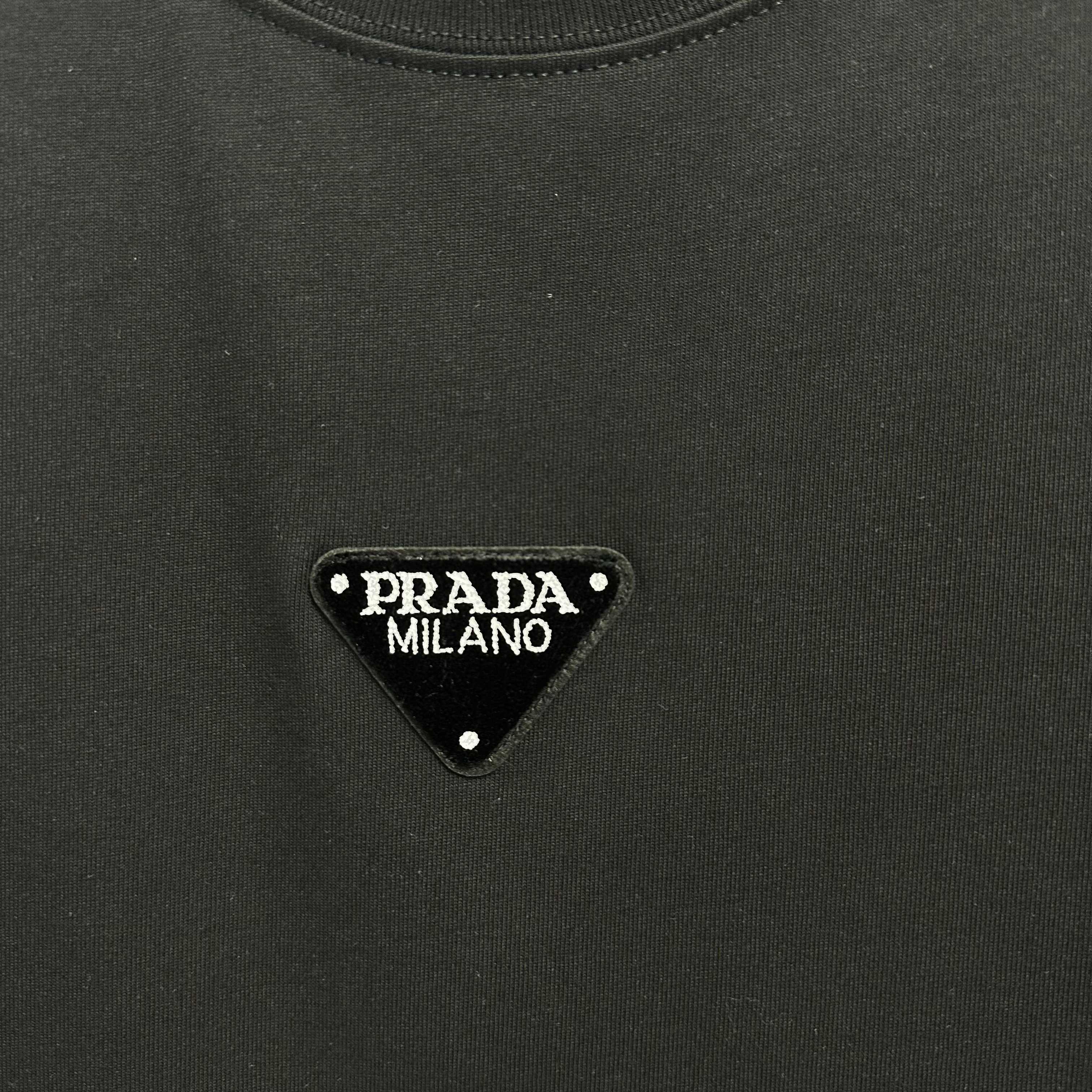 LuxluxHouse Best Quality Clothes T-shirt Prada