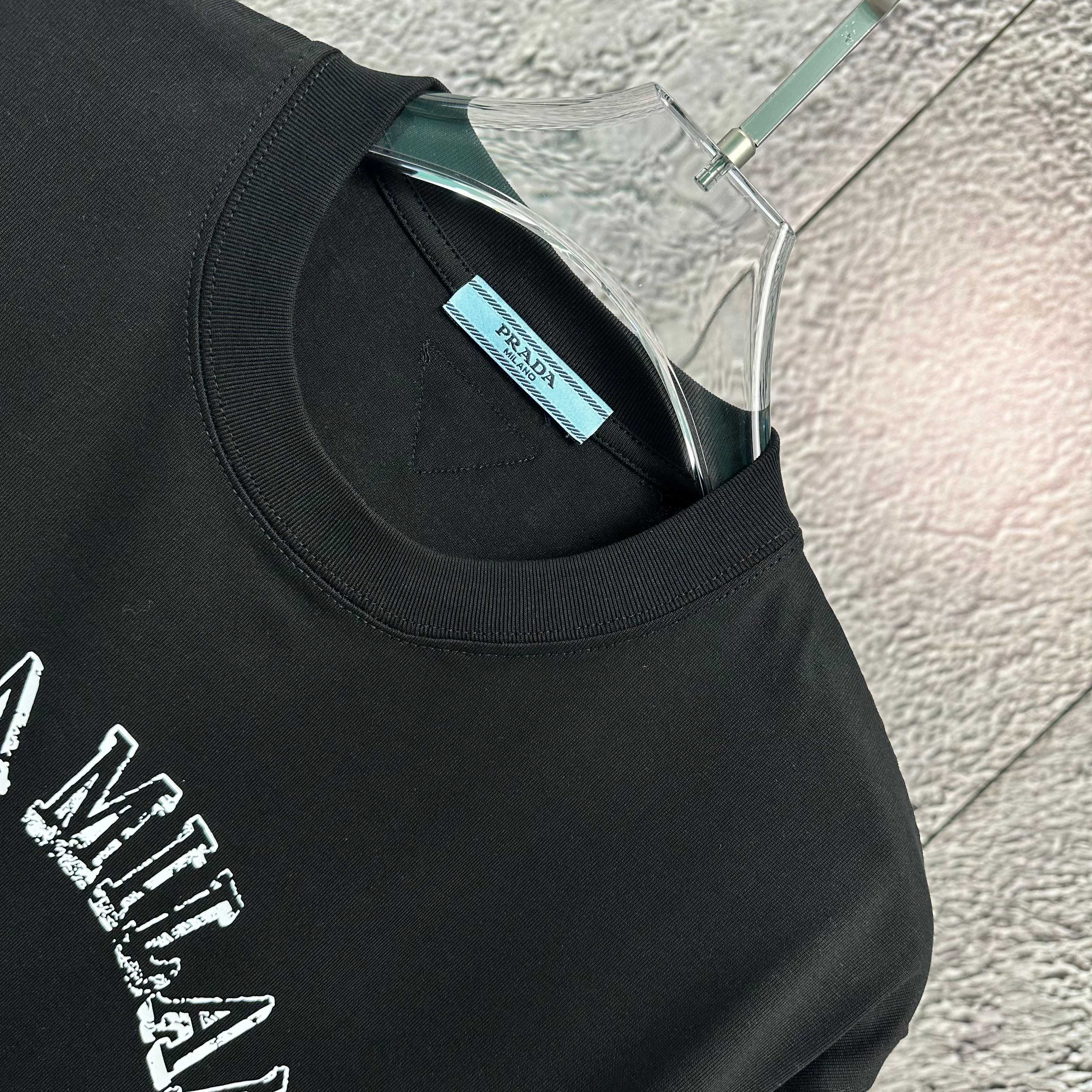 LuxluxHouse Best Quality Clothes T-shirt Prada