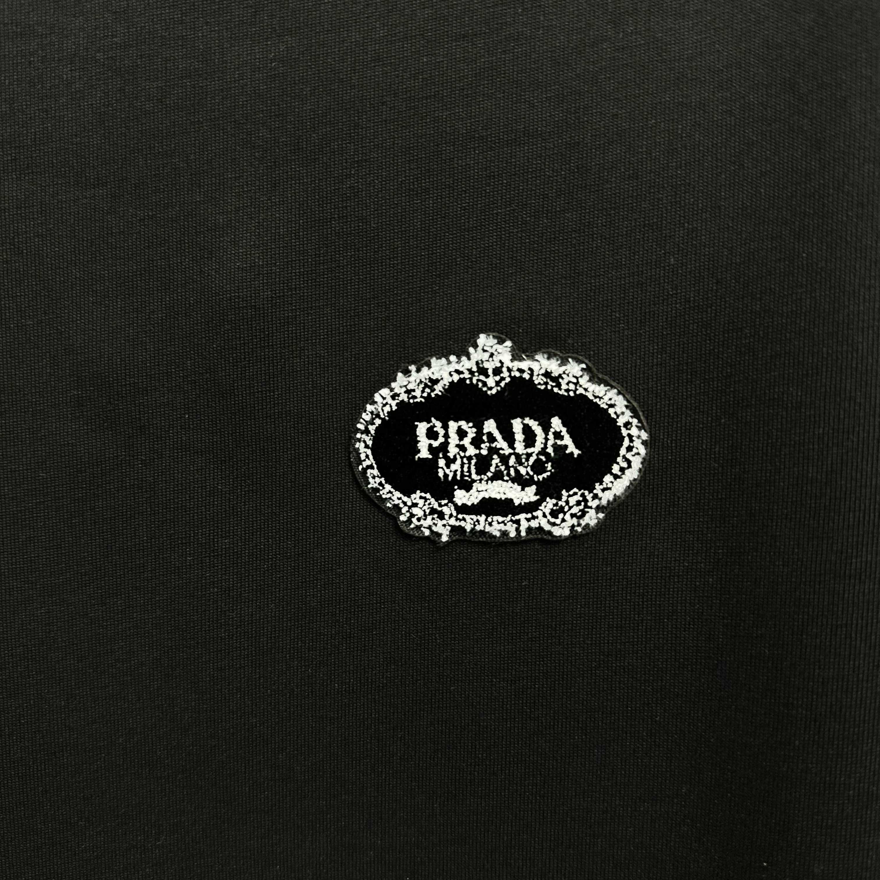 LuxluxHouse Best Quality Clothes T-shirt Prada