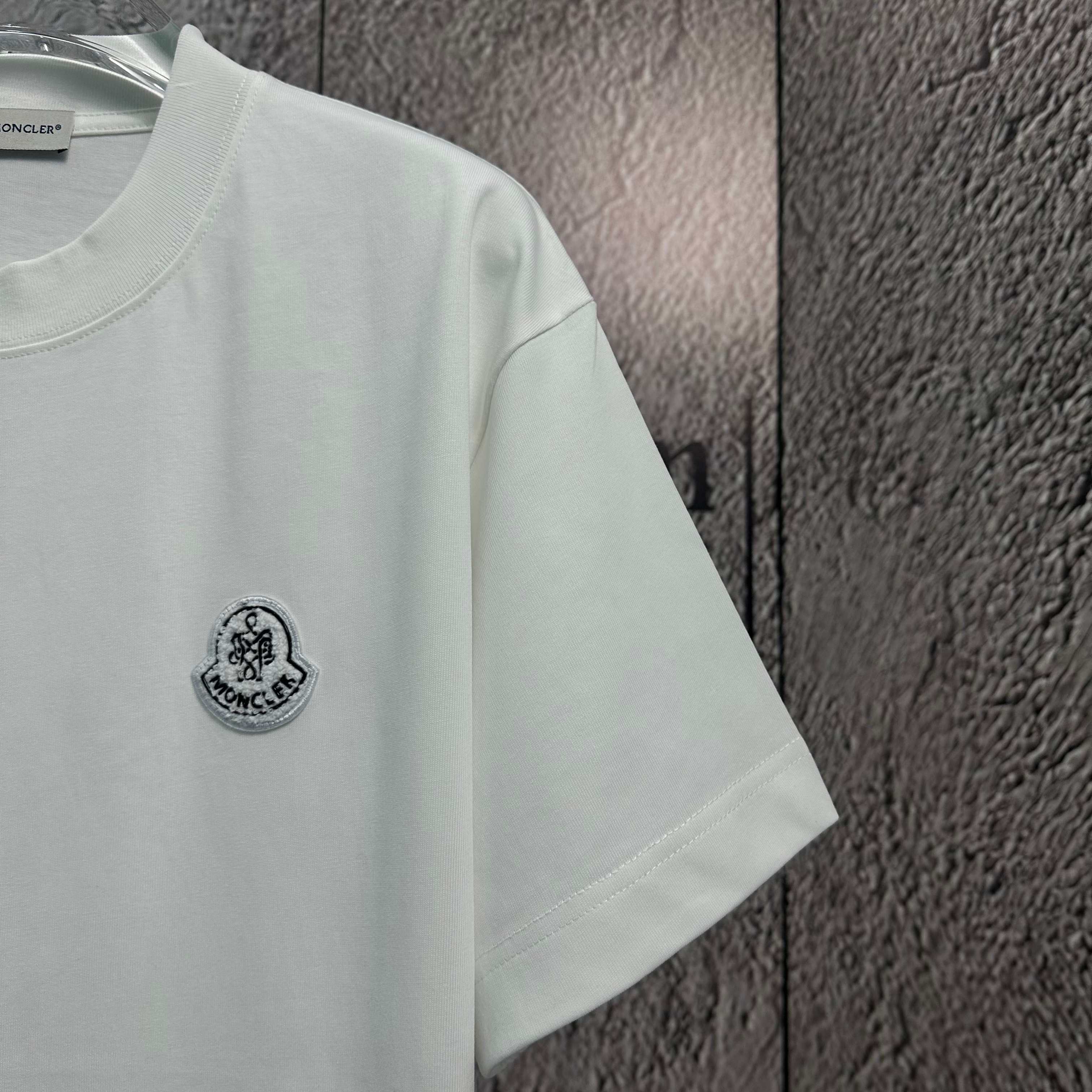 LuxluxHouse Best Quality Clothes T-shirt Moncler