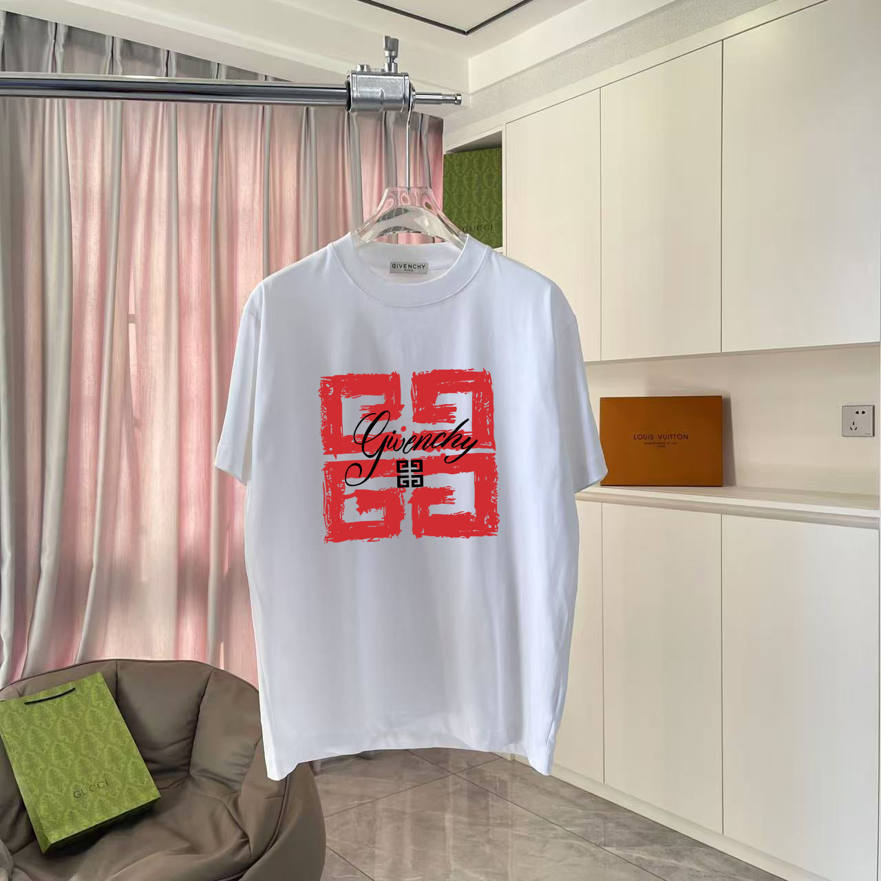 LuxluxHouse Best Quality Clothes Givenchy T-shirt