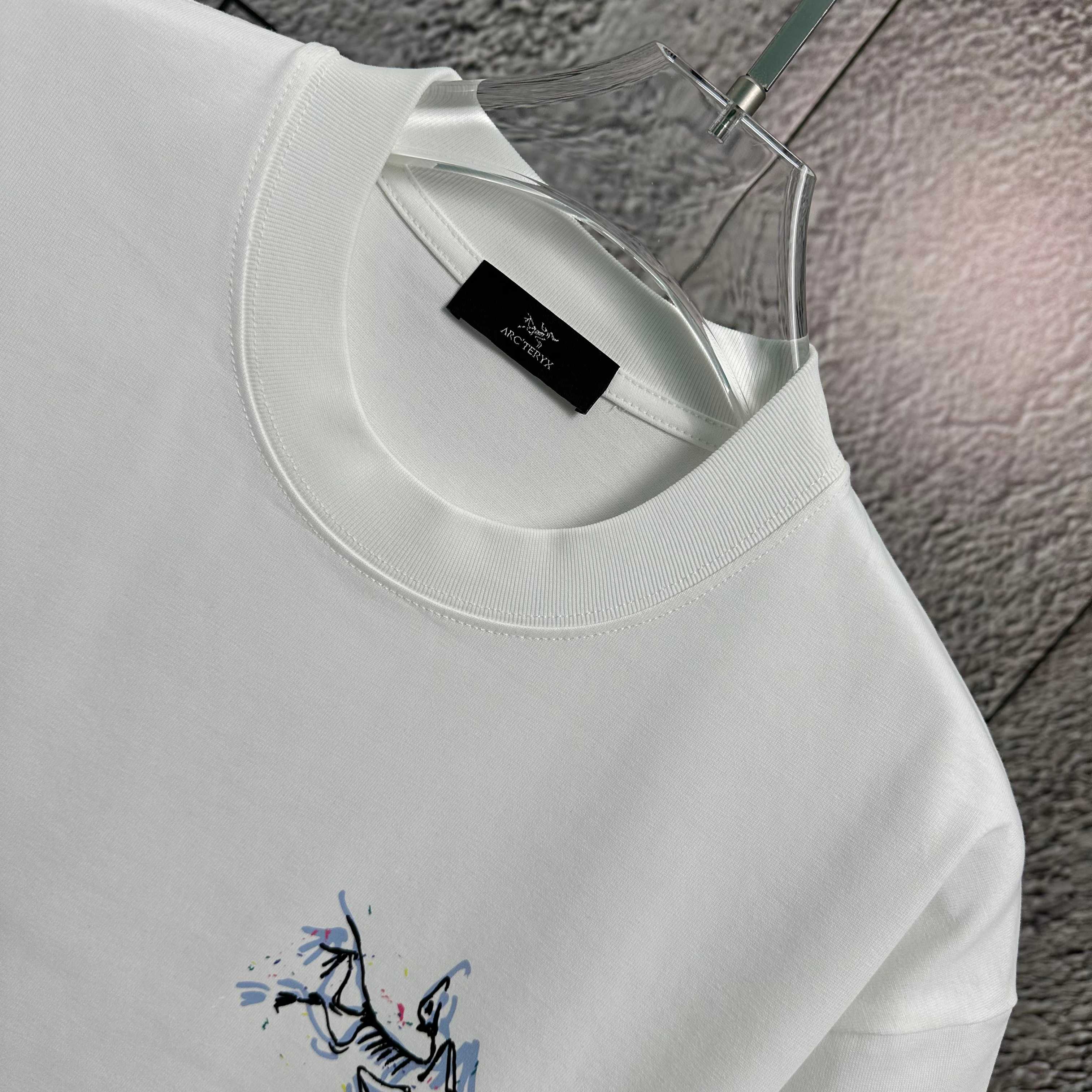 LuxluxHouse Best Quality Clothes T-shirt Arcteryx