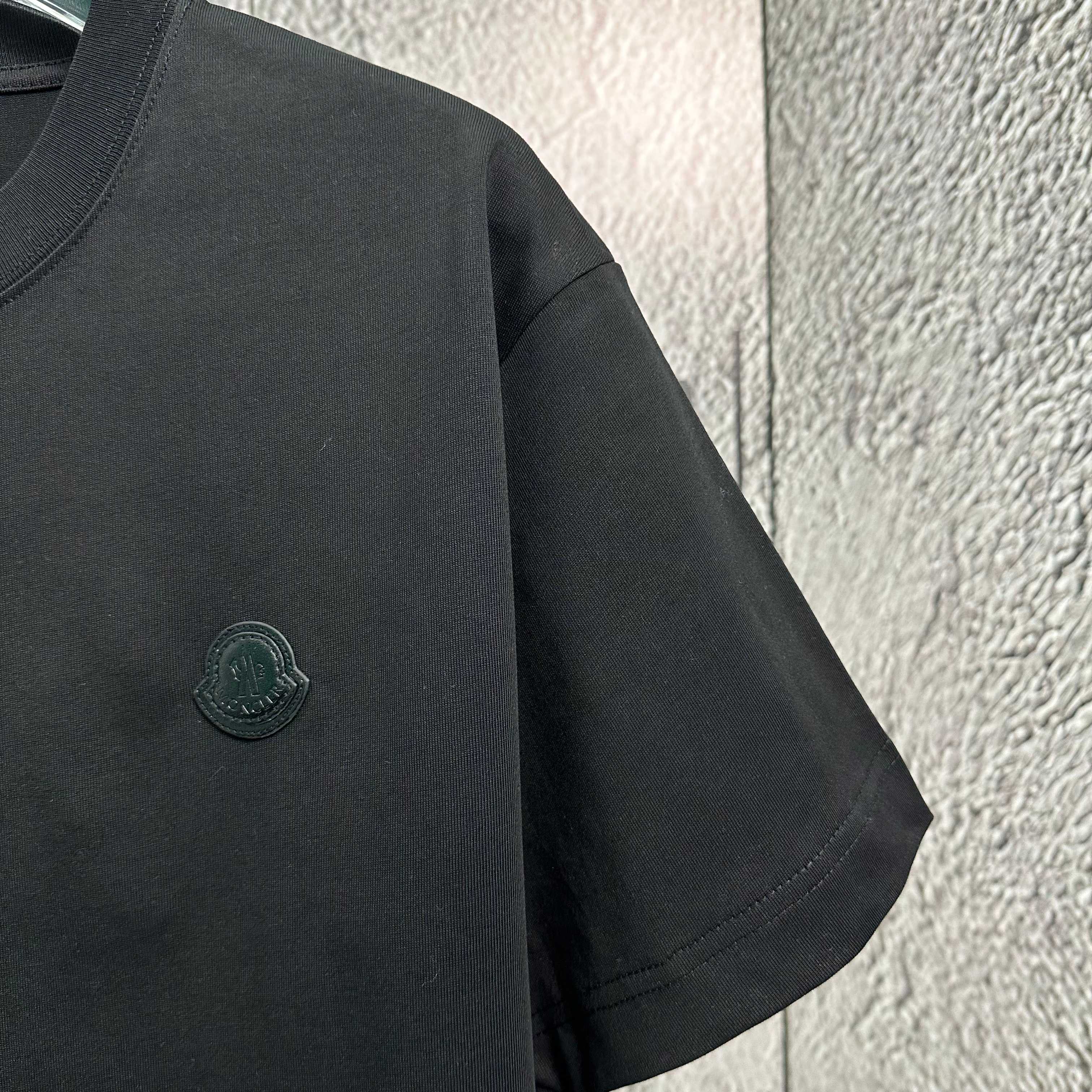 LuxluxHouse Best Quality Clothes T-shirt Moncler