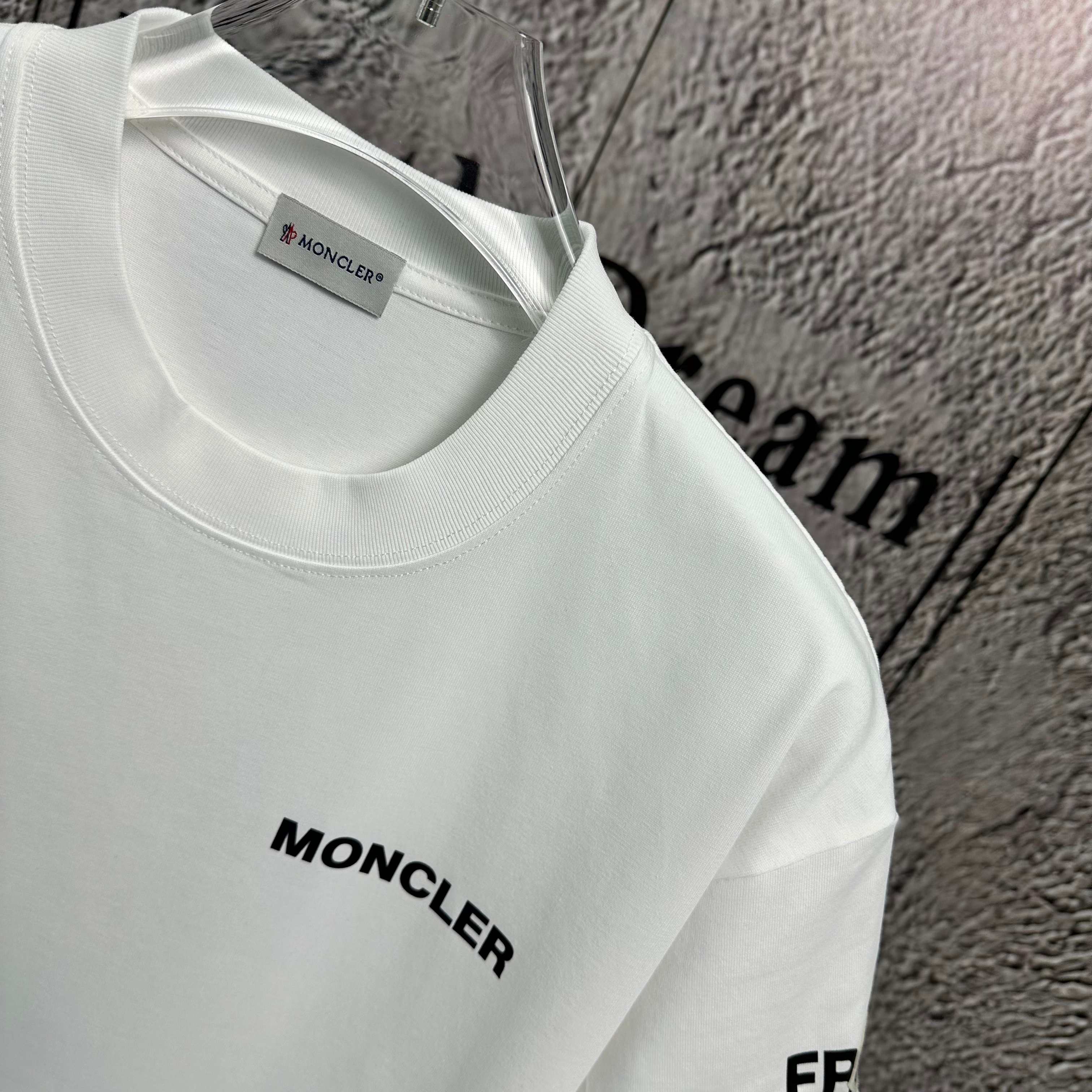 LuxluxHouse Best Quality Clothes T-shirt Moncler