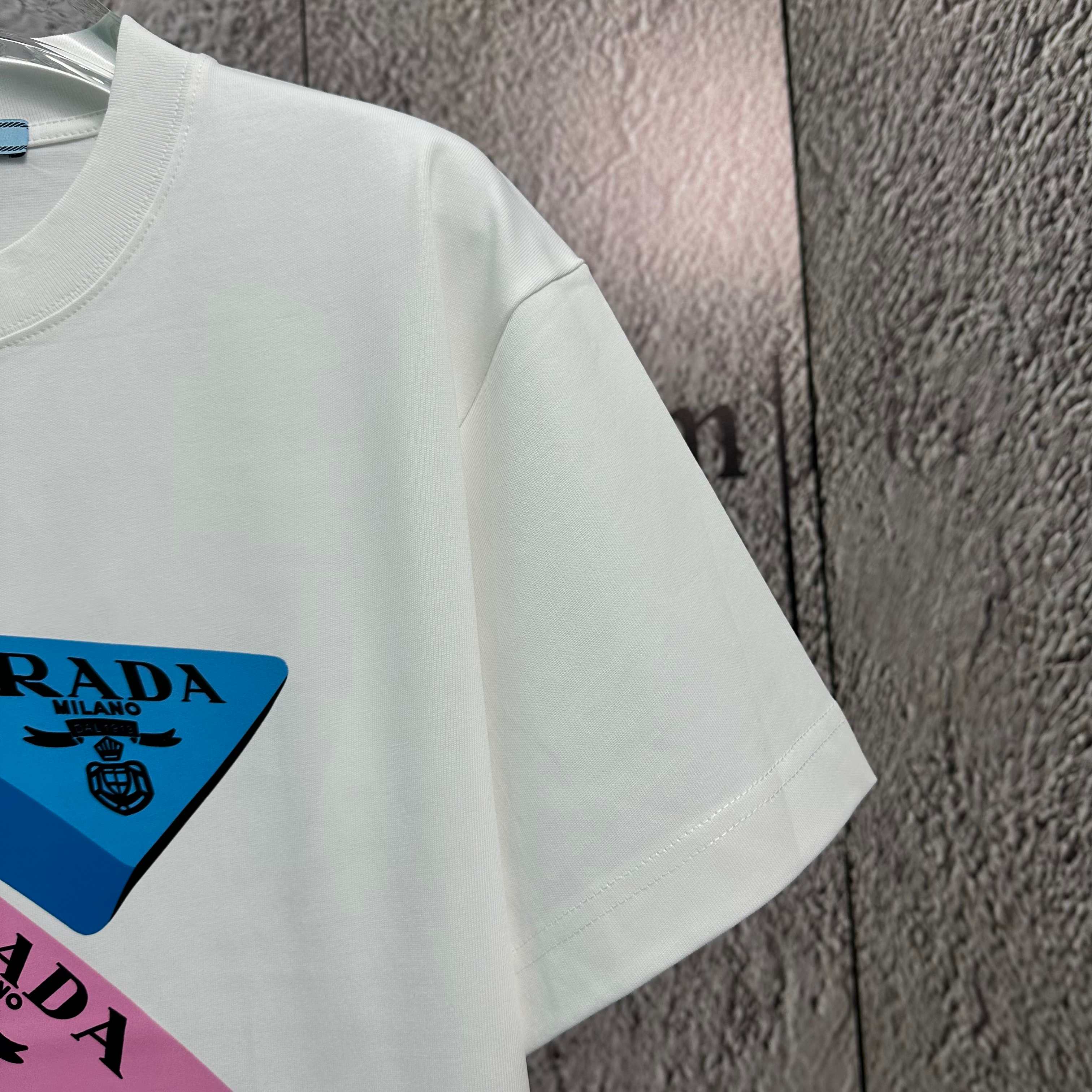 LuxluxHouse Best Quality Clothes T-shirt Prada