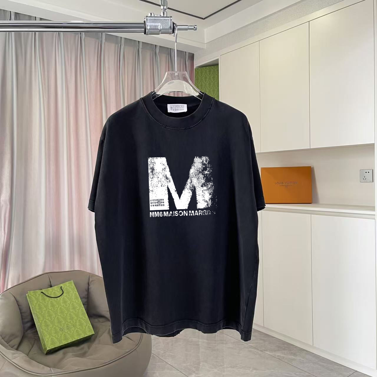 LuxluxHouse Best Quality Clothes T-shirt Chanel & Maison Margiela