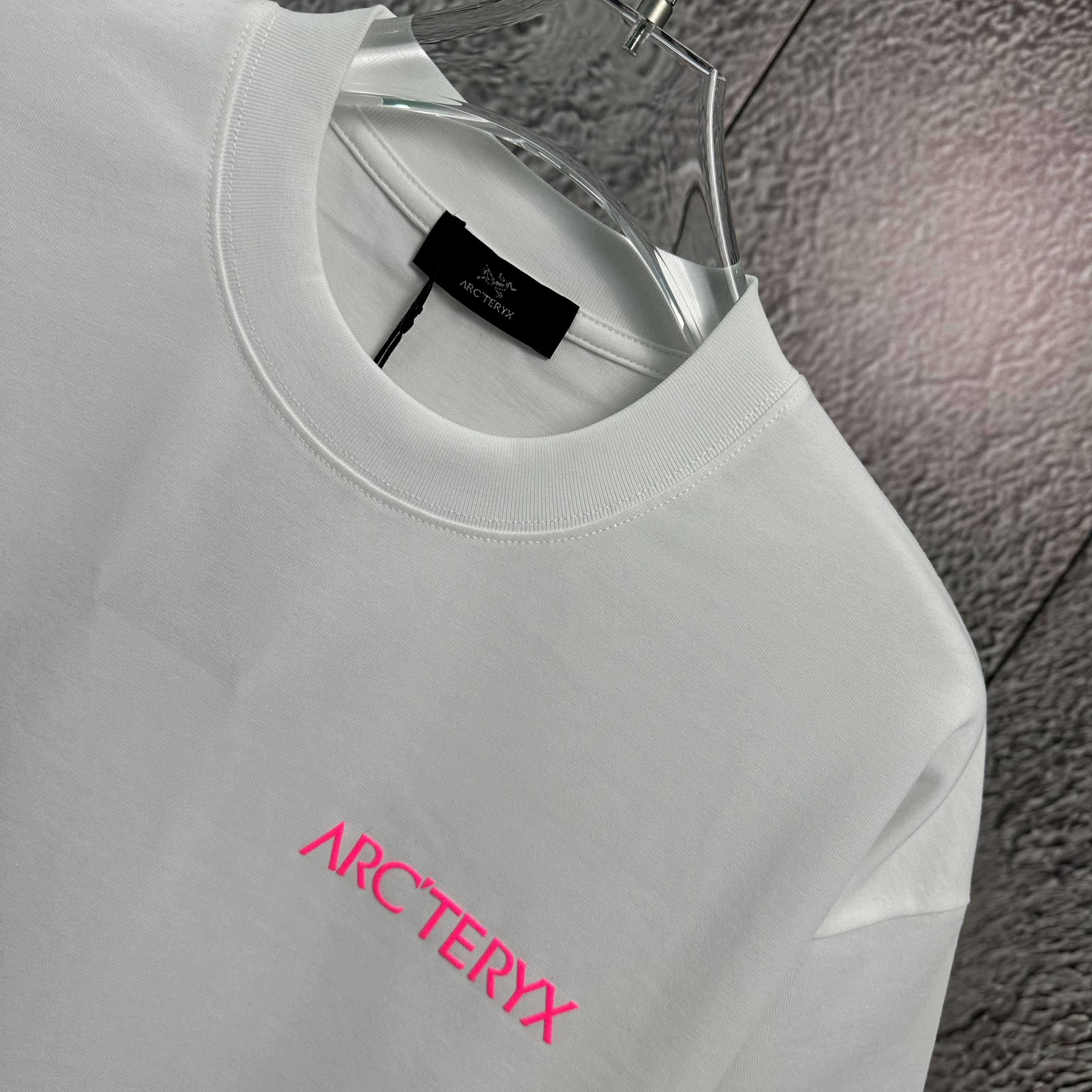 LuxluxHouse Best Quality Clothes T-shirt Arcteryx