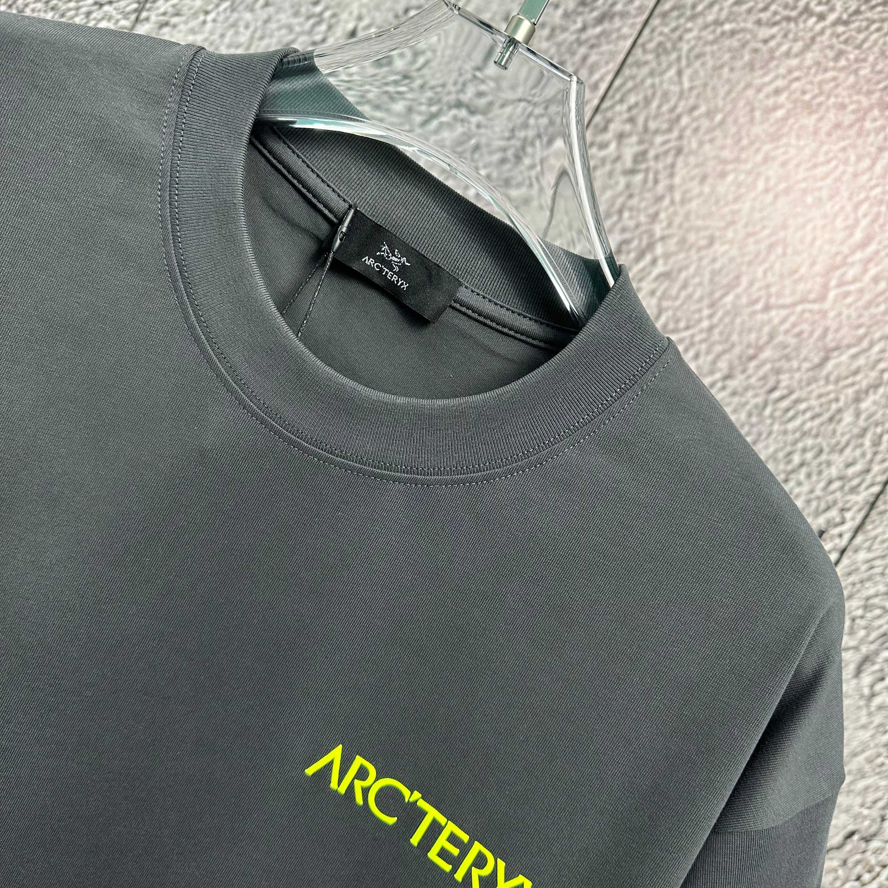 LuxluxHouse Best Quality Clothes T-shirt Arcteryx