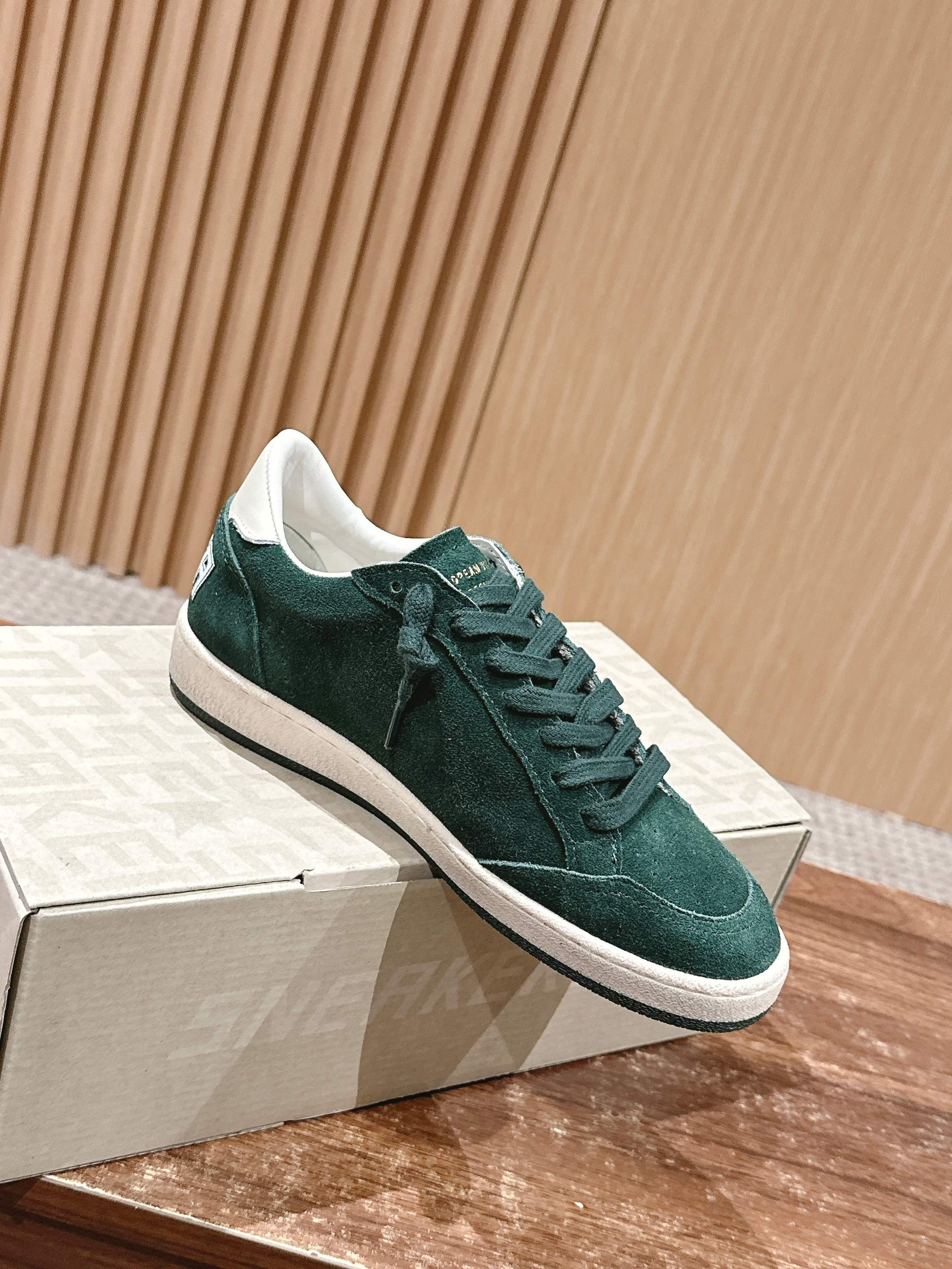LuxluxHouse Best Quality Shoes Golden Goose