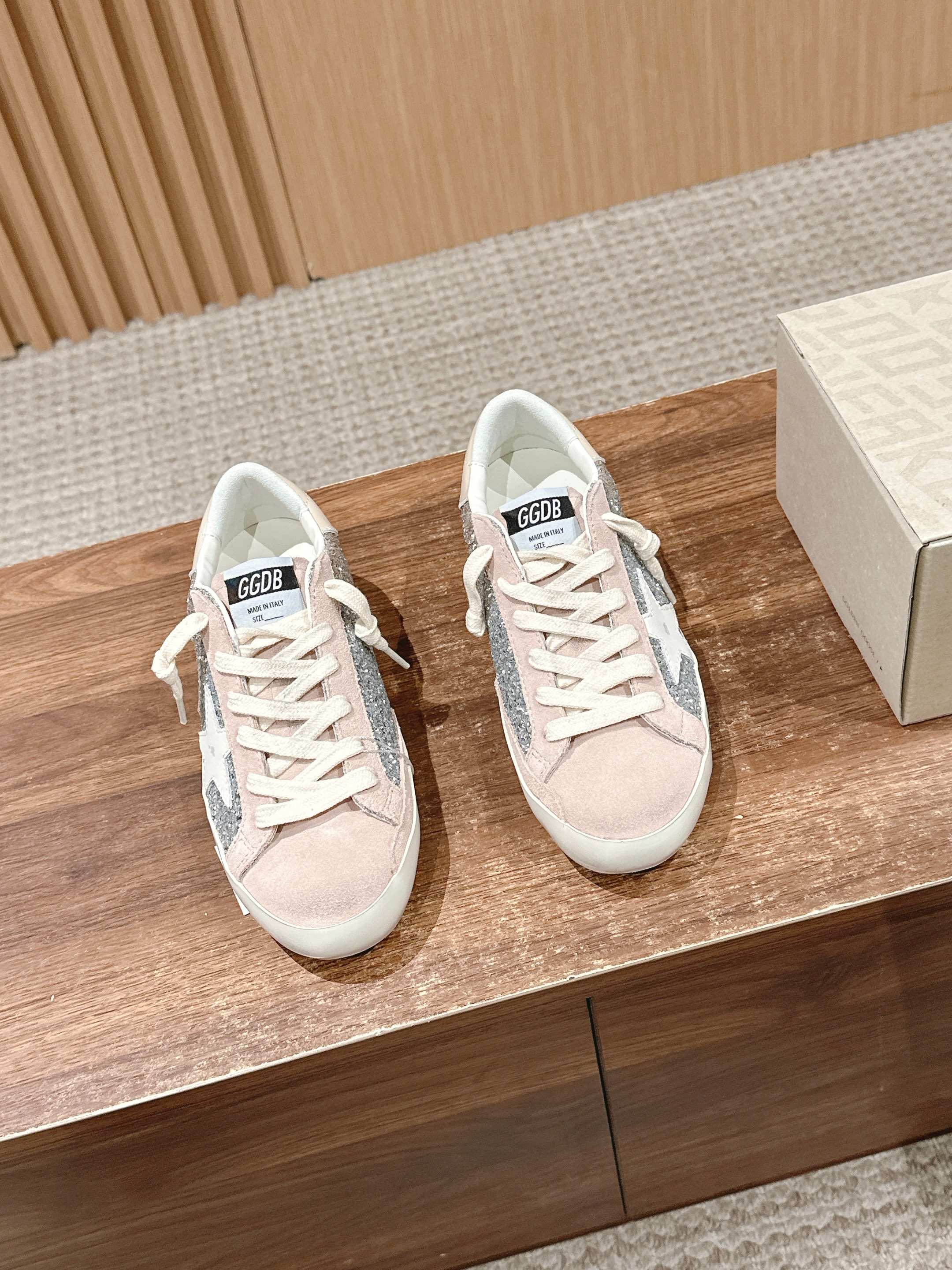 LuxluxHouse Best Quality Shoes Golden Goose