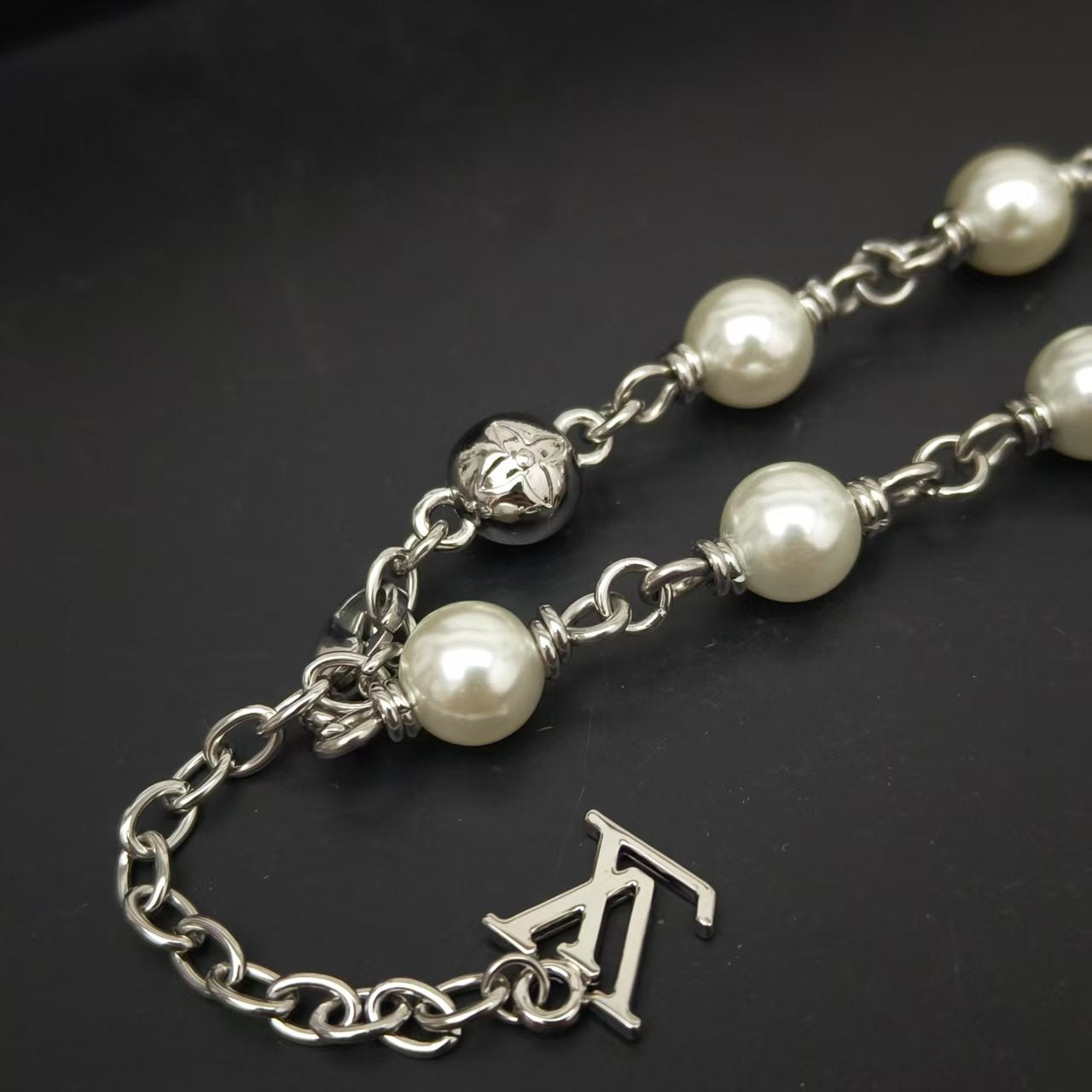 LuxluxHouse Best Quality Accessories Necklace Bracelet Louis Vuitton
