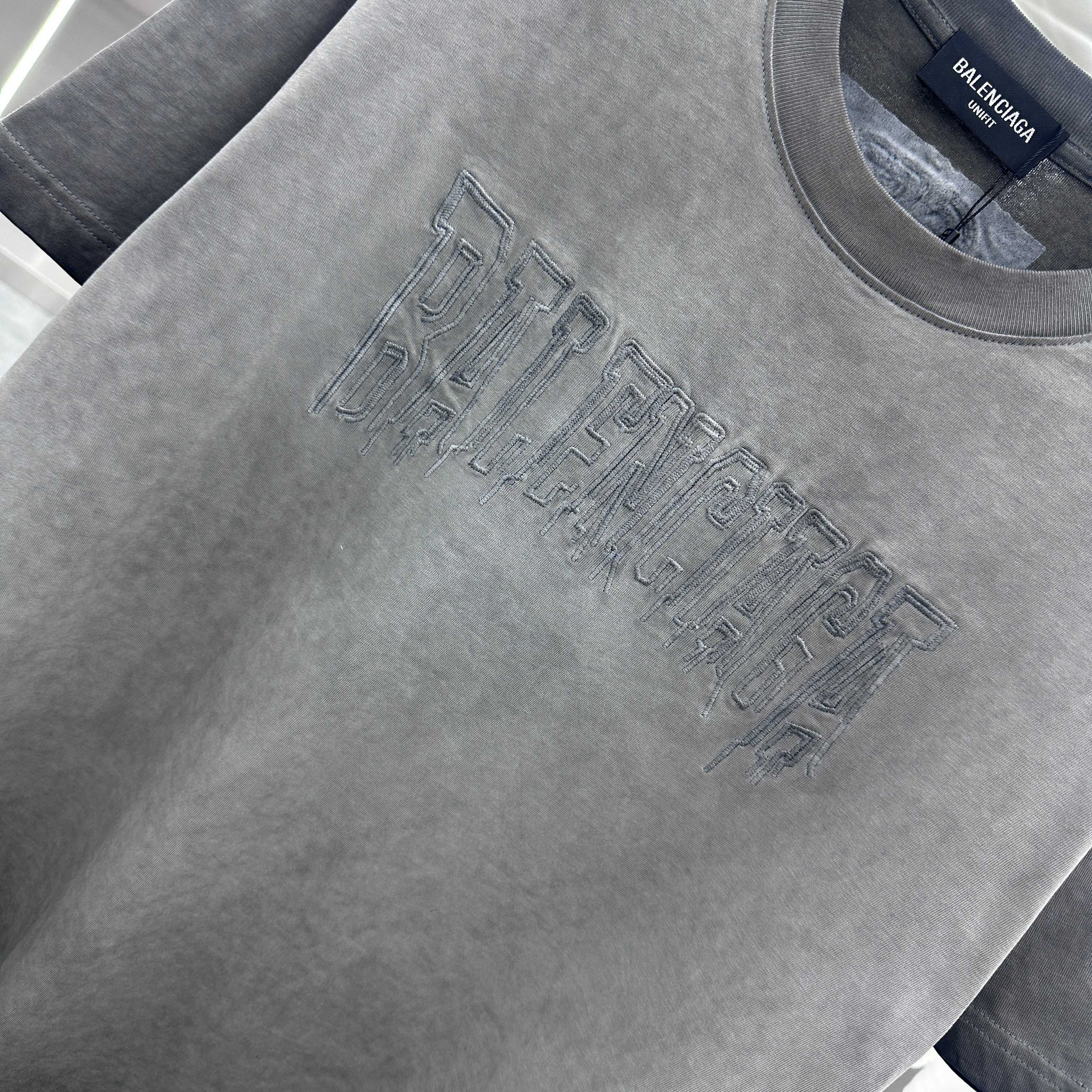 LuxluxHouse Best Quality Clothes Balenciaga T-shirt
