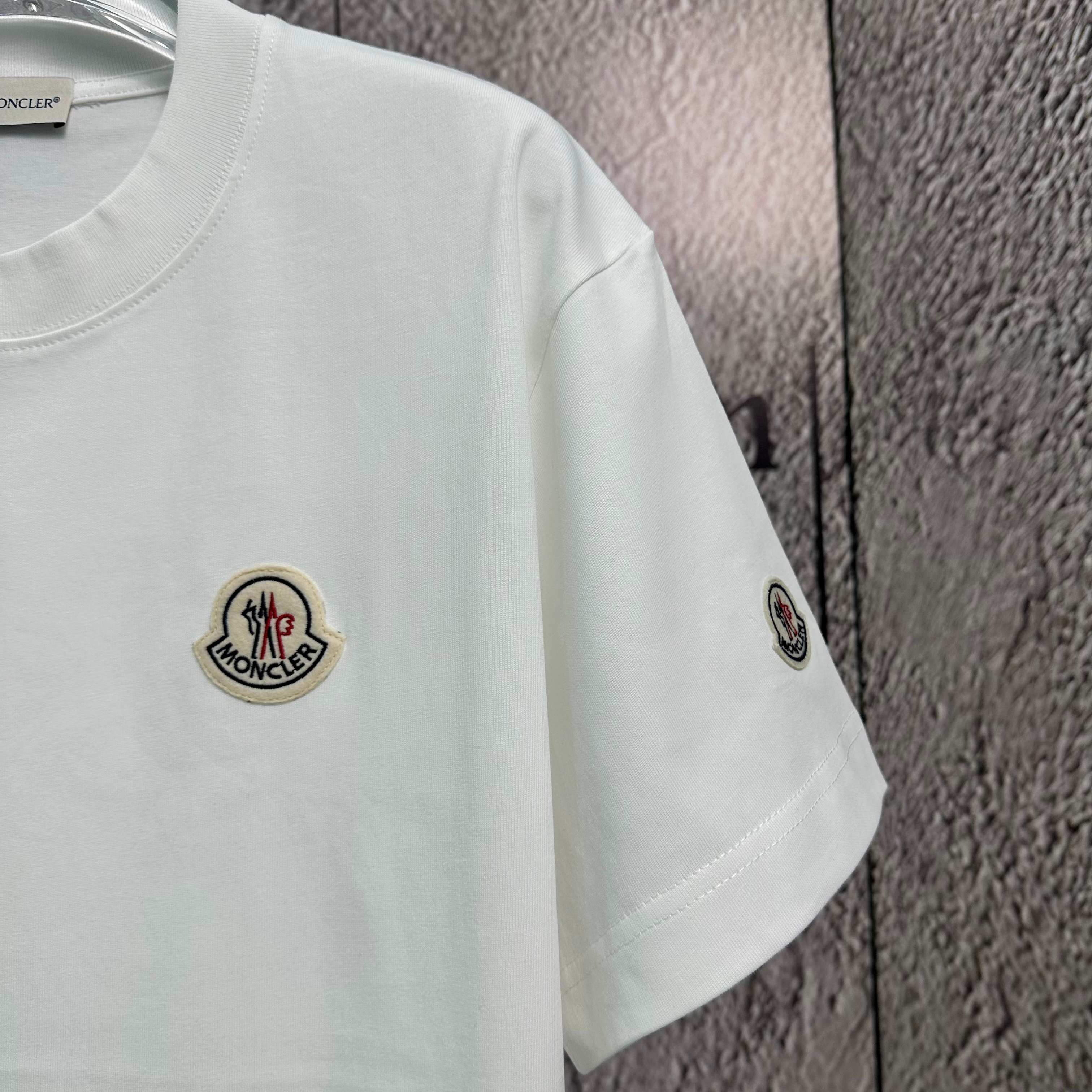 LuxluxHouse Best Quality Clothes T-shirt Moncler