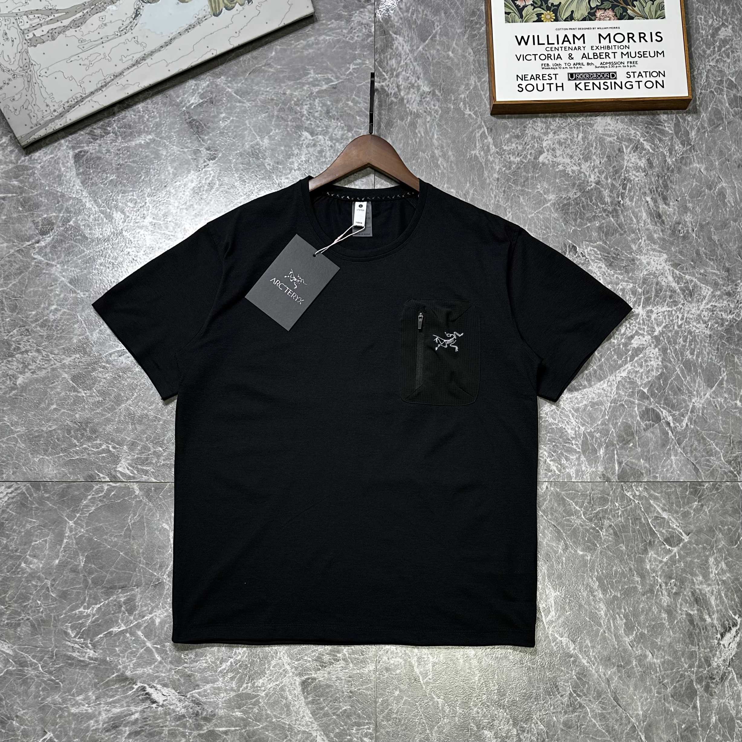LuxluxHouse Best Quality Clothes T-shirt Arcteryx