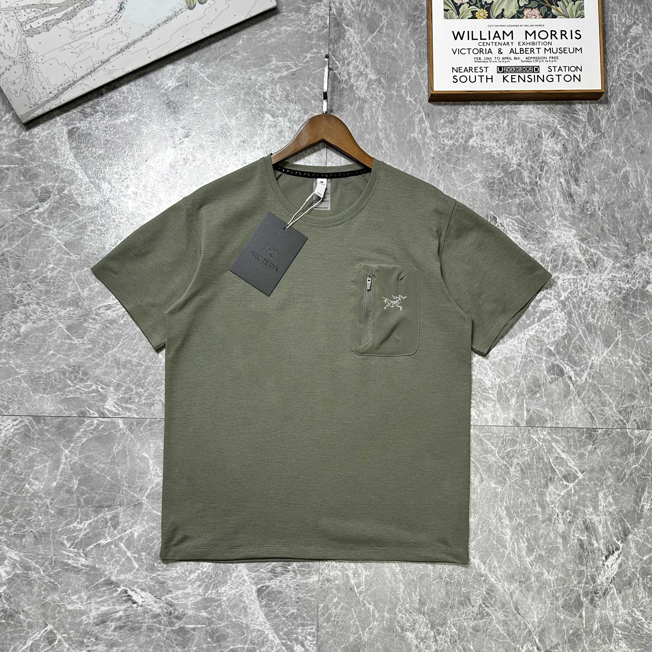 LuxluxHouse Best Quality Clothes T-shirt Arcteryx