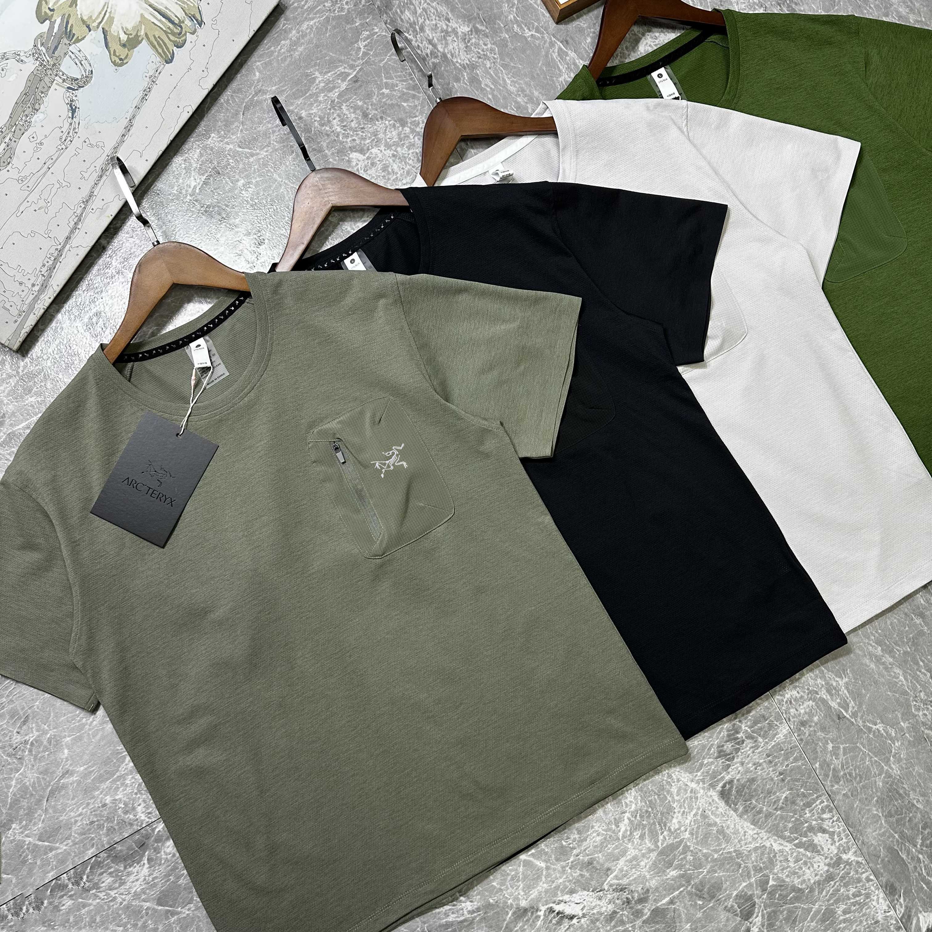 LuxluxHouse Best Quality Clothes T-shirt Arcteryx
