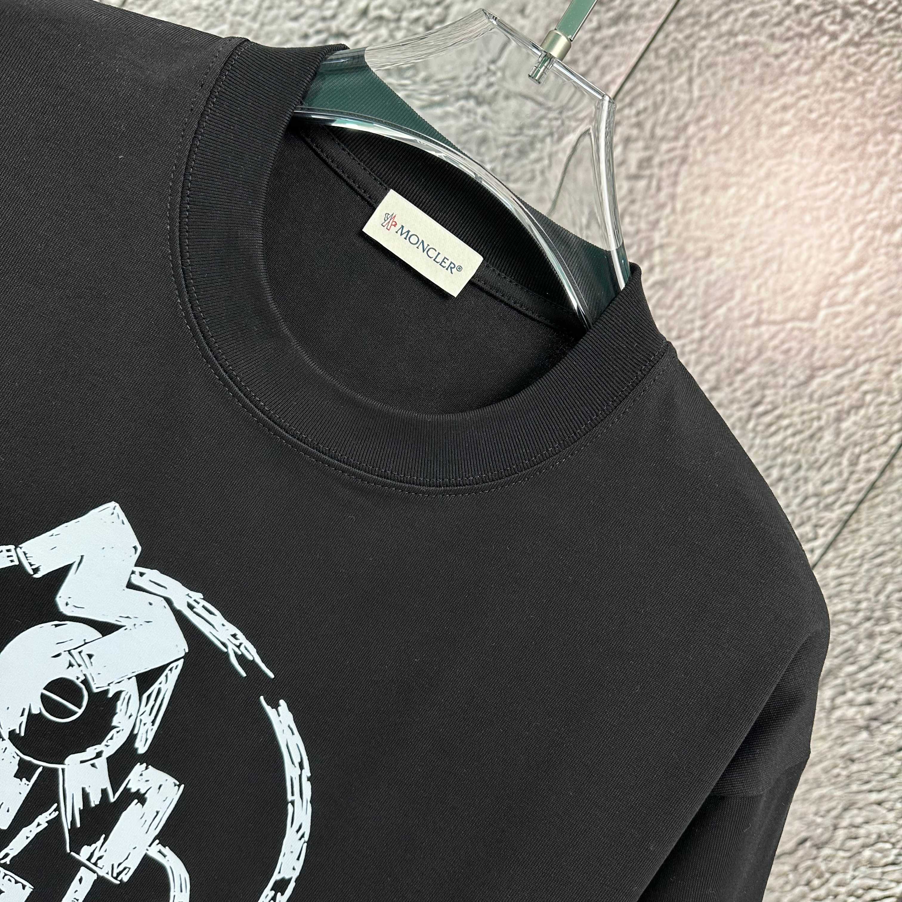 LuxluxHouse Best Quality Clothes T-shirt Moncler