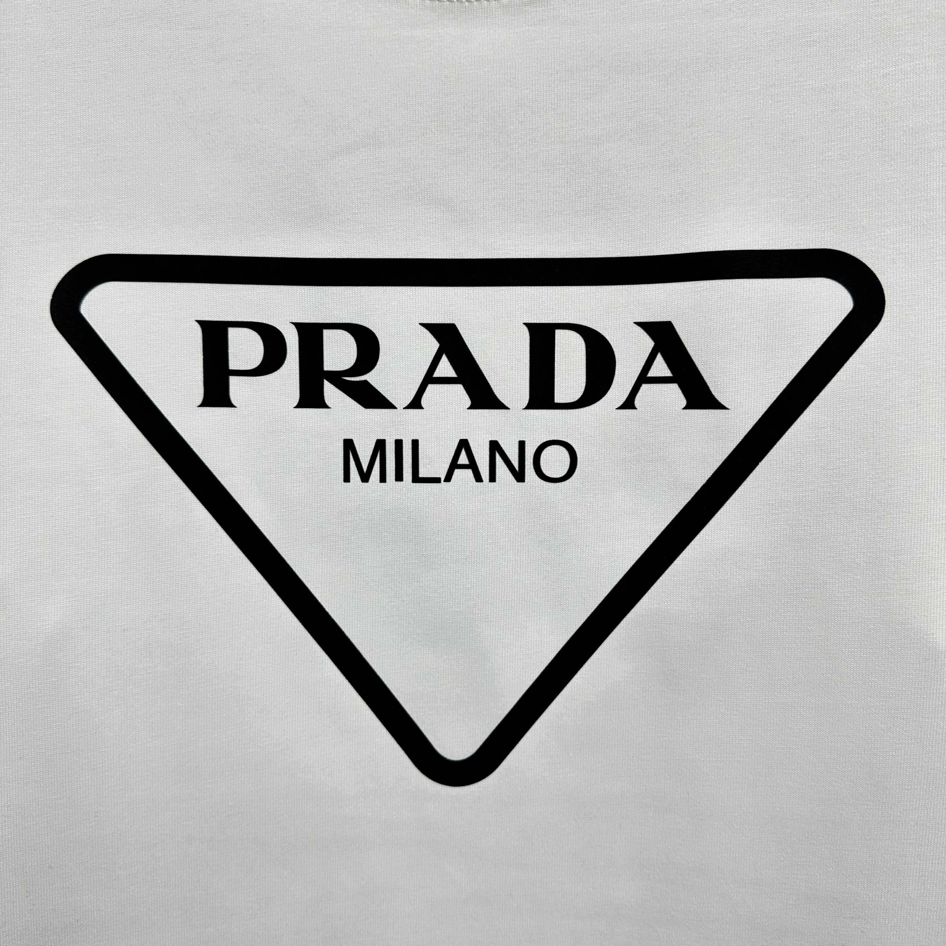 LuxluxHouse Best Quality Clothes T-shirt Prada