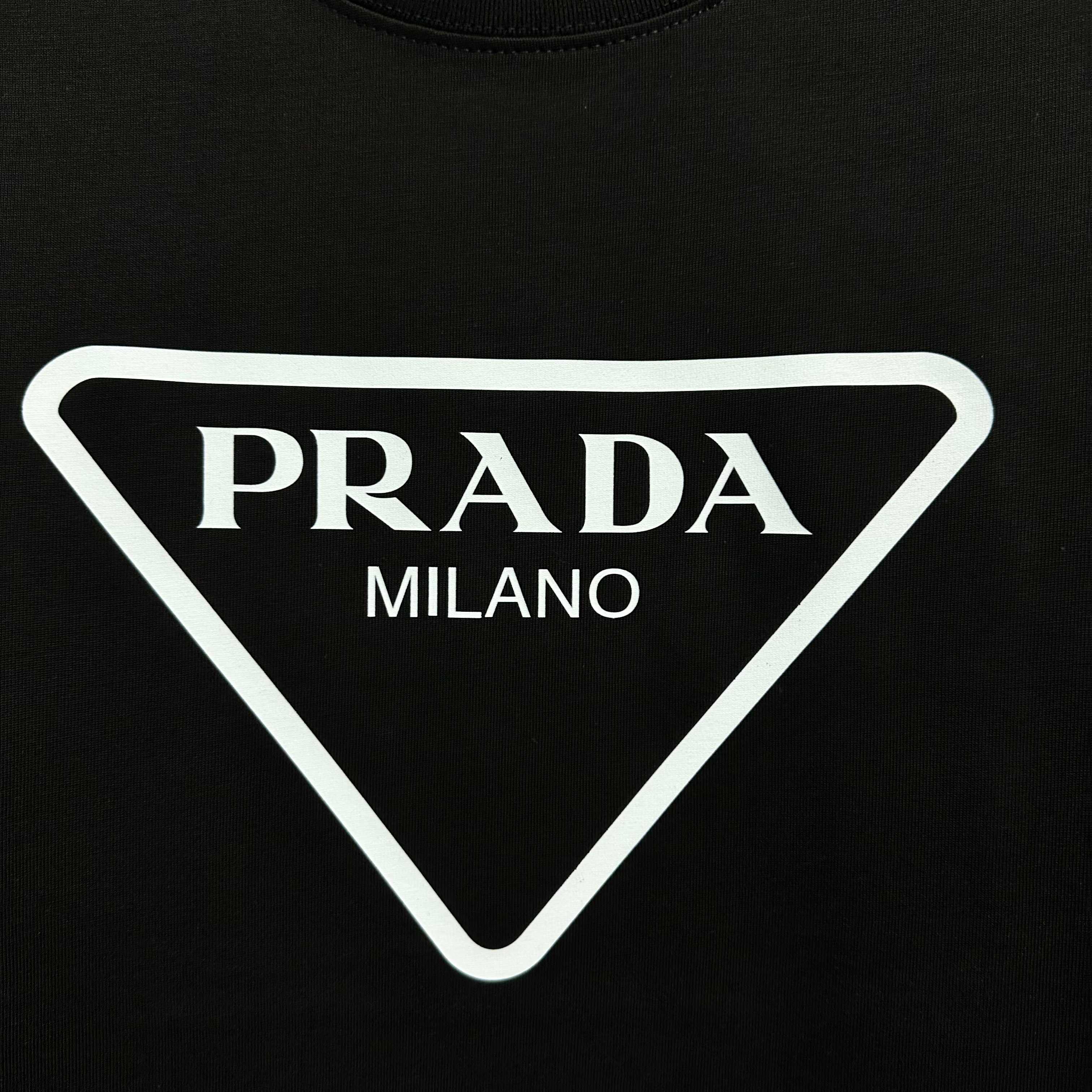 LuxluxHouse Best Quality Clothes T-shirt Prada