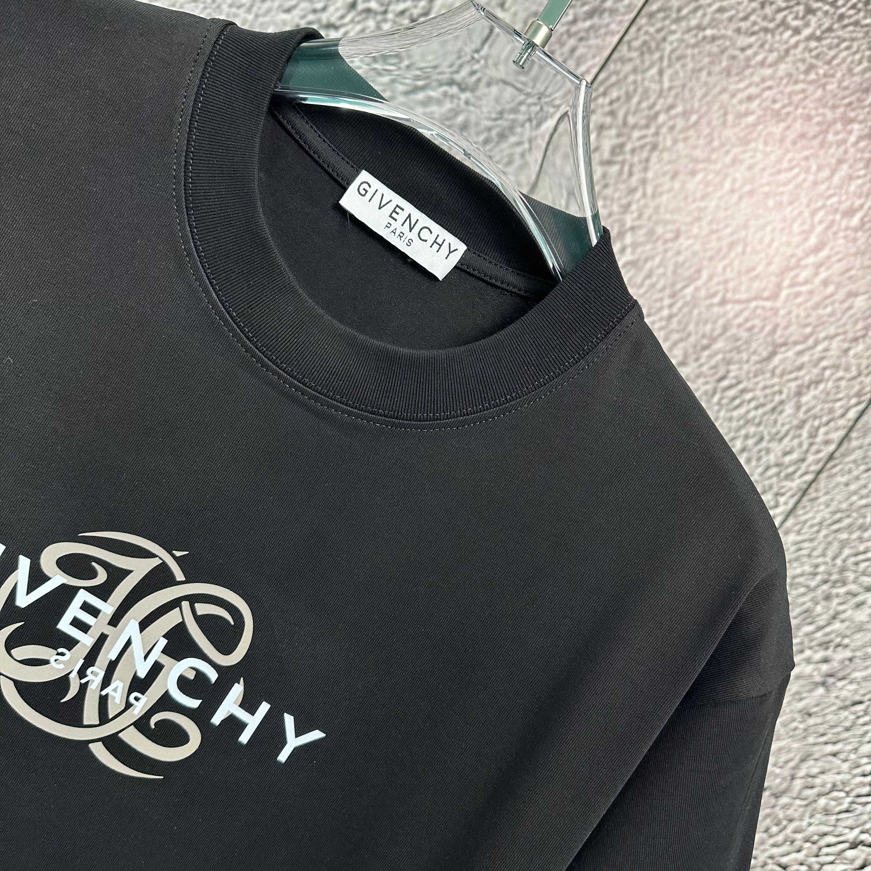LuxluxHouse Best Quality Clothes Givenchy T-shirt