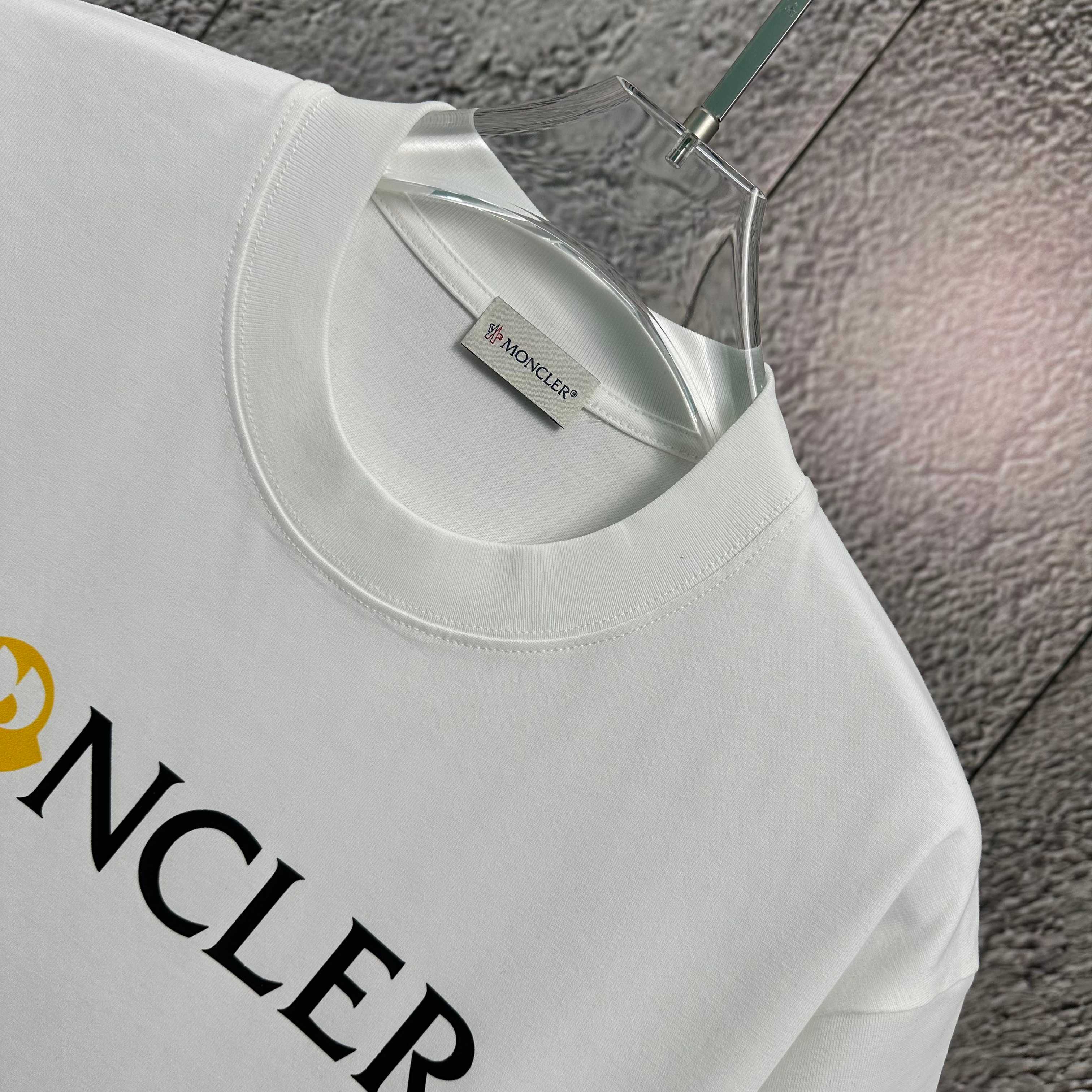 LuxluxHouse Best Quality Clothes T-shirt Moncler