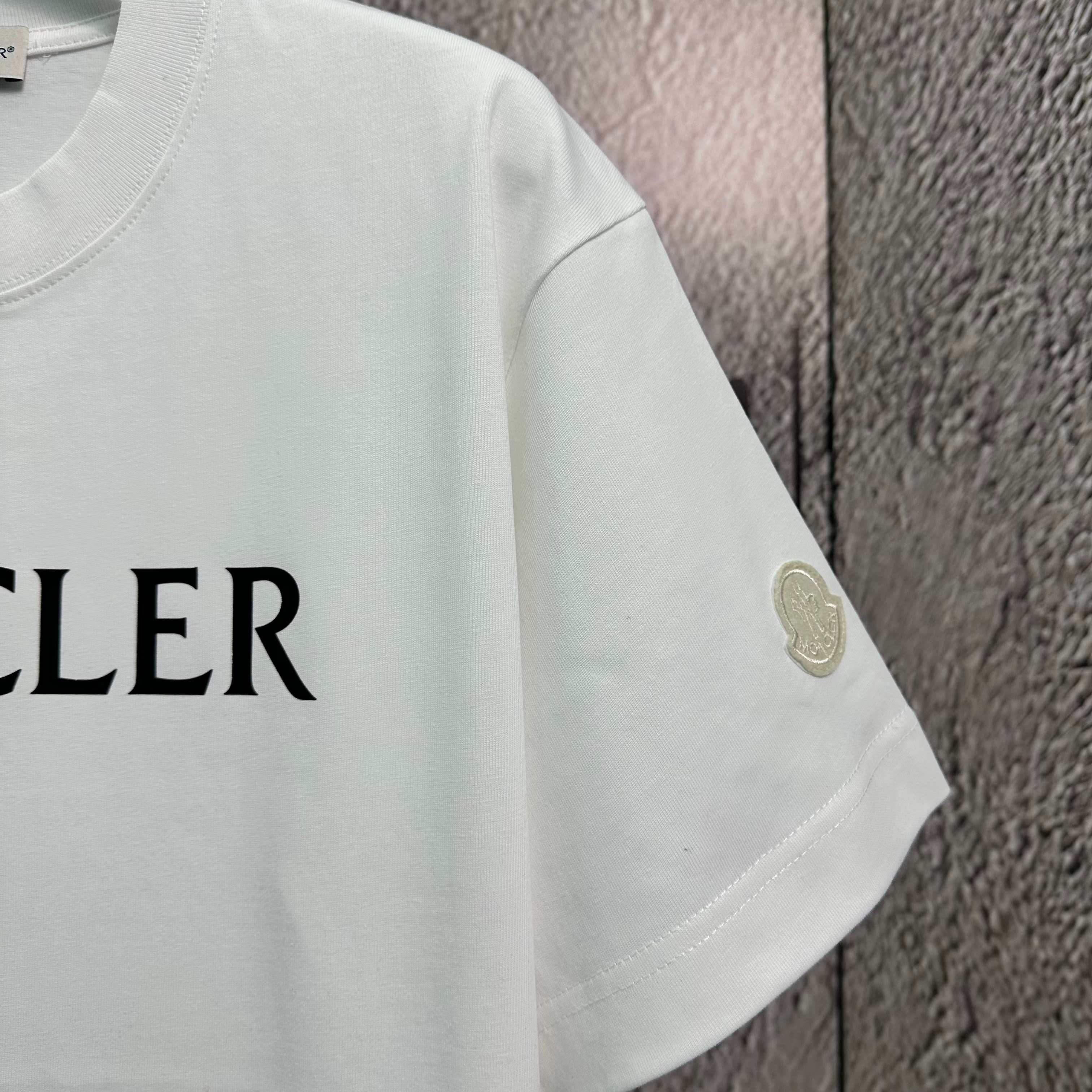 LuxluxHouse Best Quality Clothes T-shirt Moncler