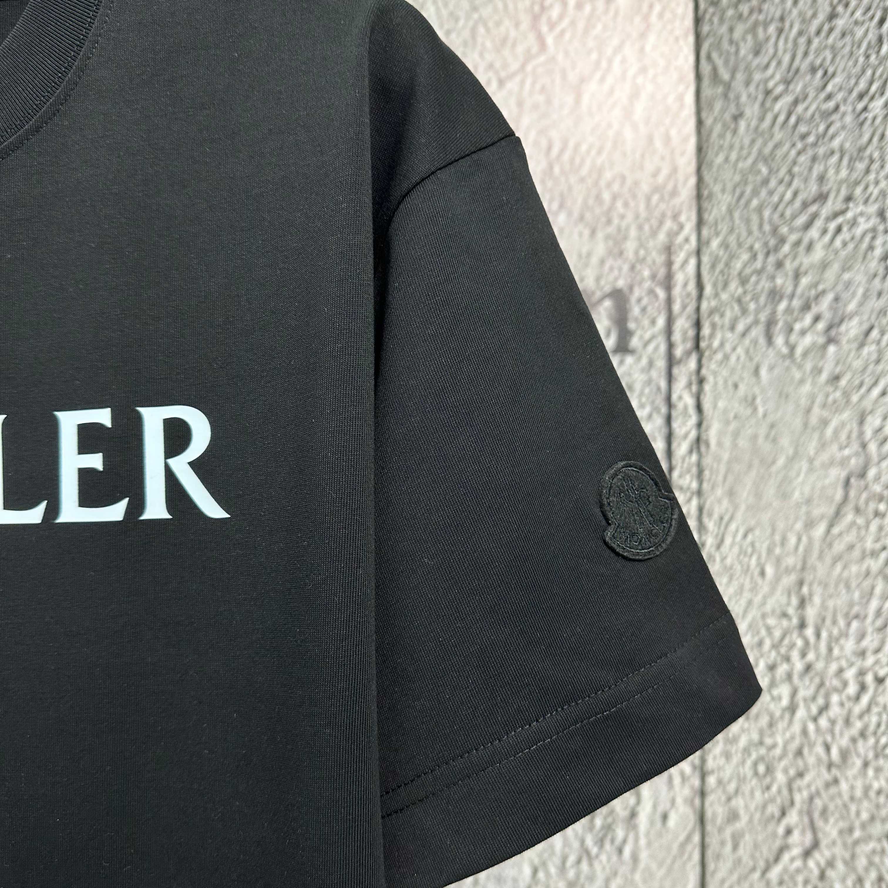 LuxluxHouse Best Quality Clothes T-shirt Moncler