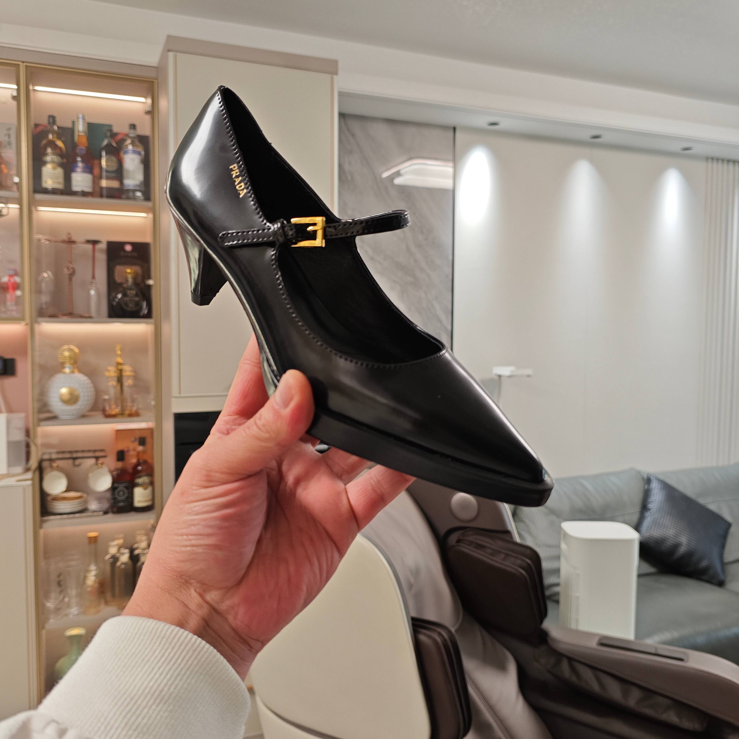 LuxluxHouse Best Quality Women Shoes Prada