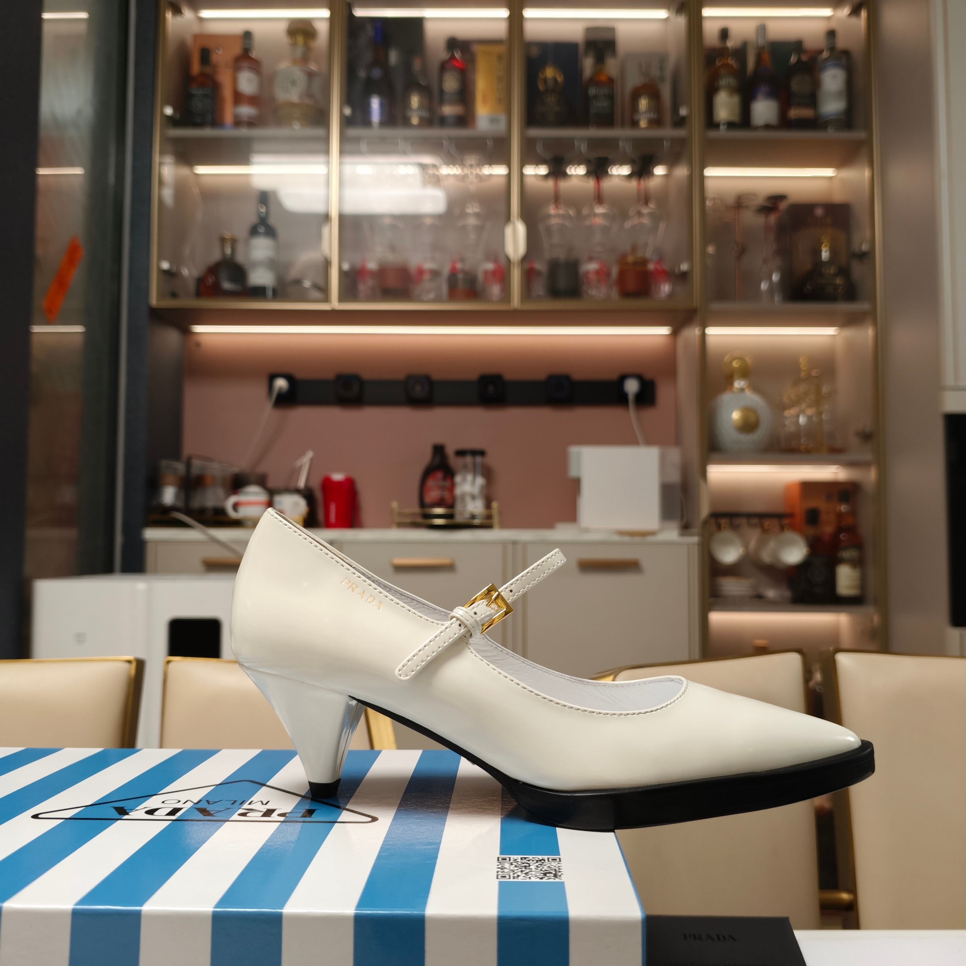 LuxluxHouse Best Quality Women Shoes Prada