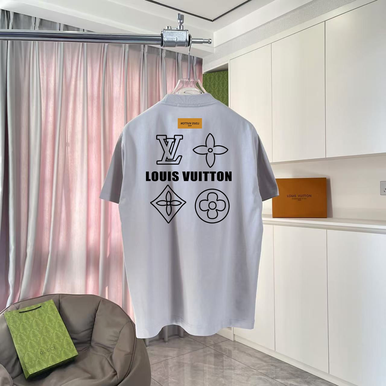 LuxluxHouse Best Quality Clothes T-shirt Louis Vuitton