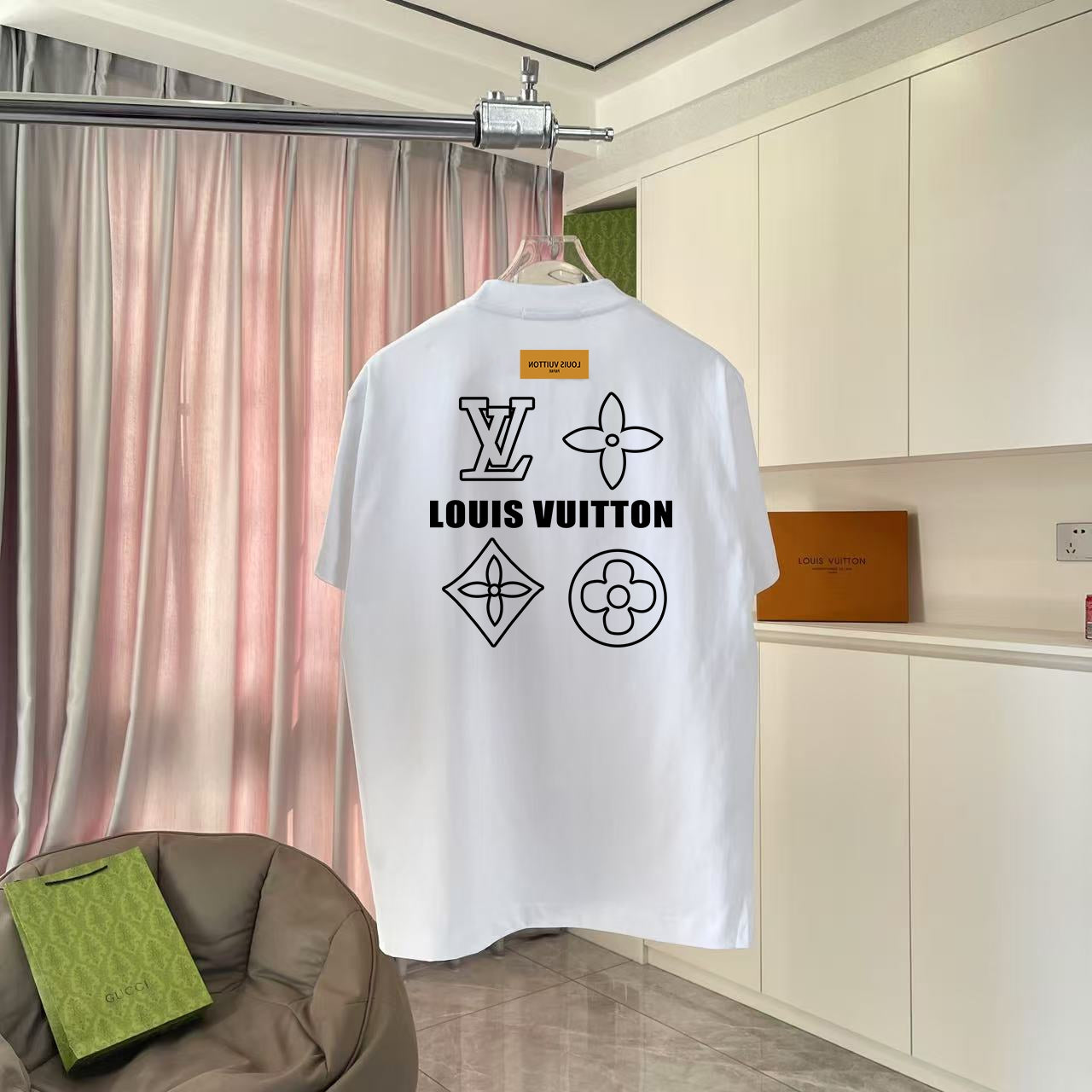 LuxluxHouse Best Quality Clothes T-shirt Louis Vuitton