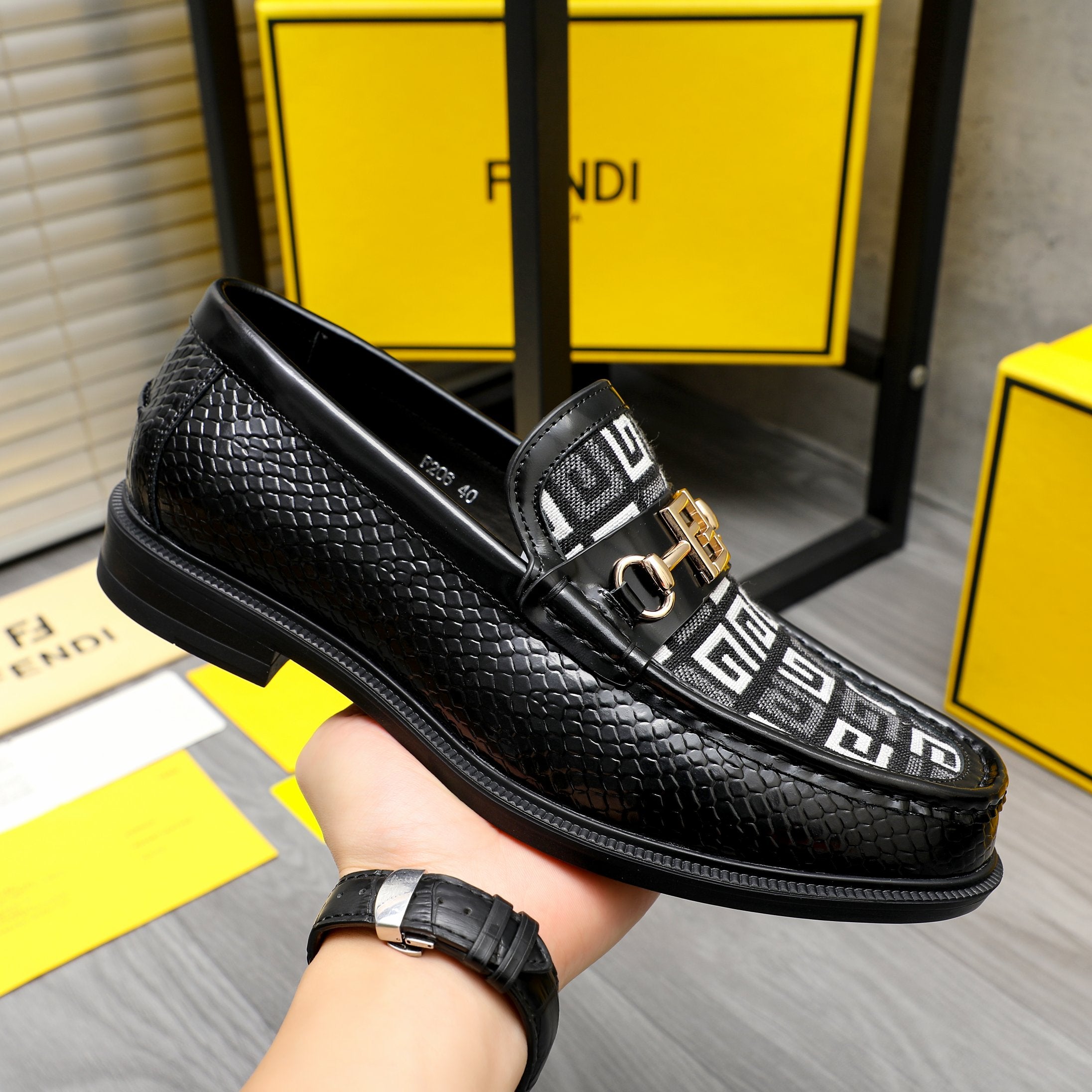 LuxluxHouse Best Quality Shoes Fendi