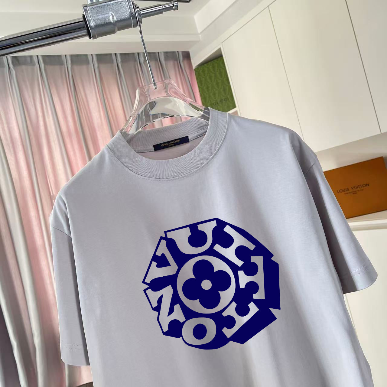 LuxluxHouse Best Quality Clothes T-shirt Louis Vuitton