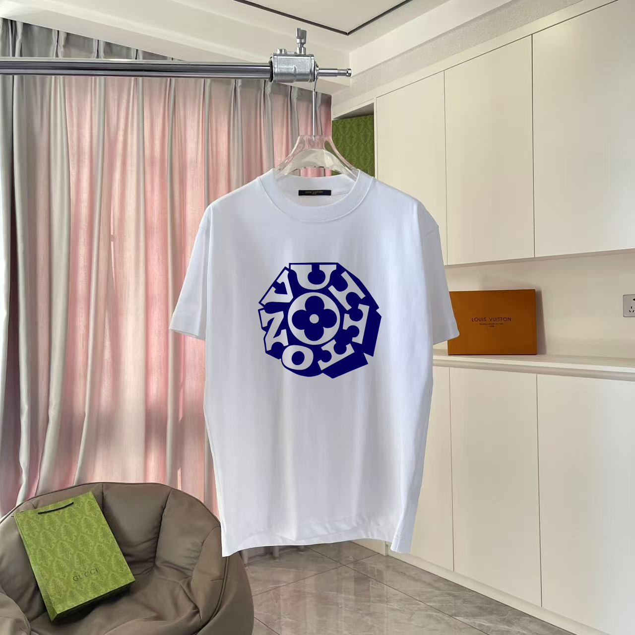 LuxluxHouse Best Quality Clothes T-shirt Louis Vuitton