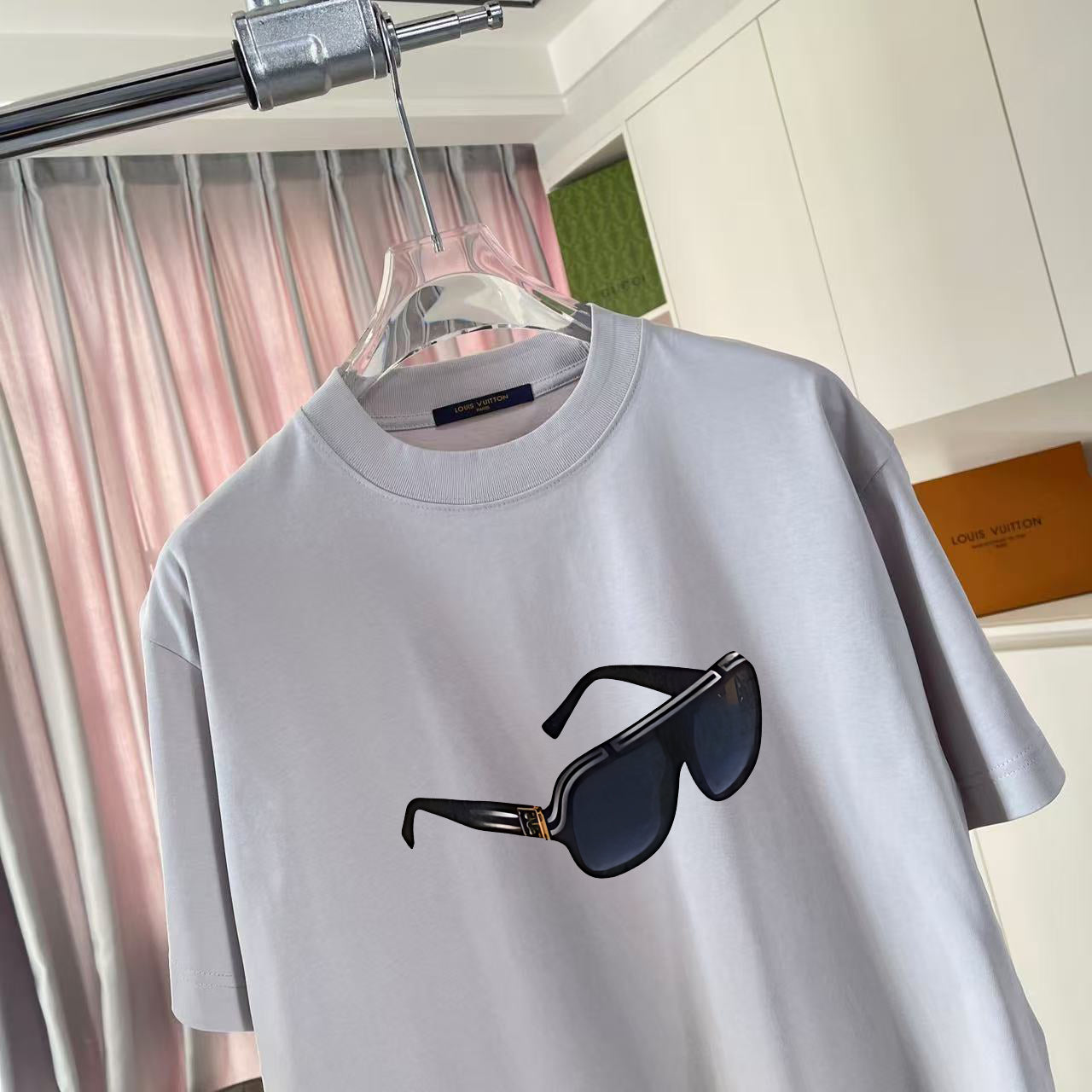 LuxluxHouse Best Quality Clothes T-shirt Louis Vuitton