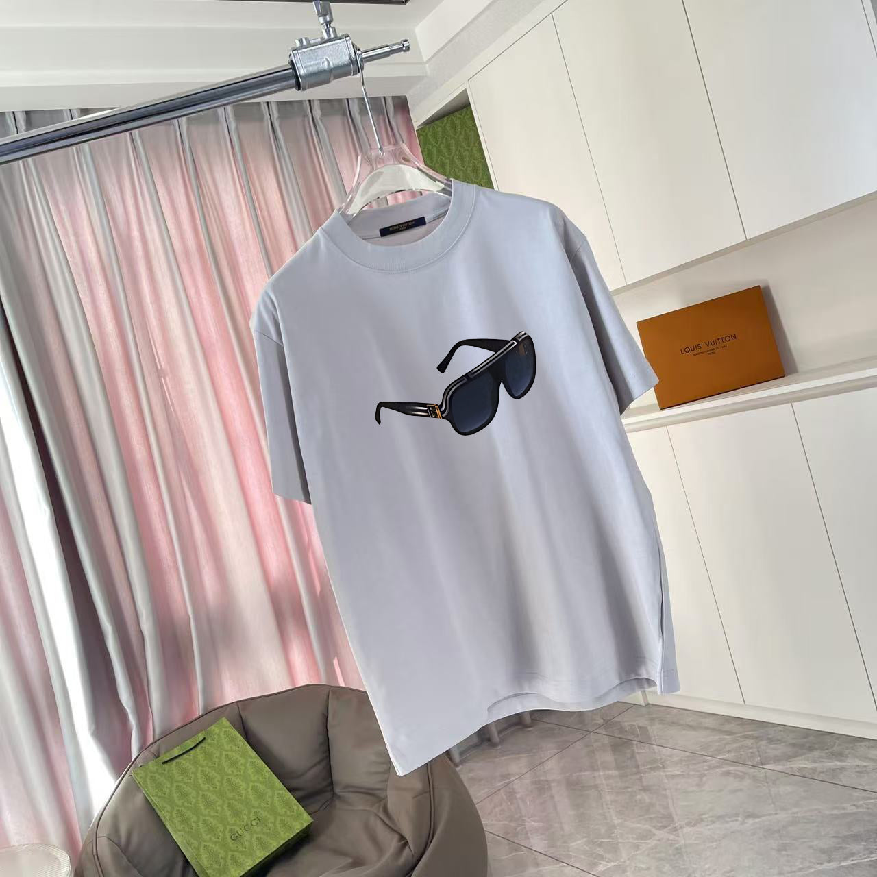 LuxluxHouse Best Quality Clothes T-shirt Louis Vuitton