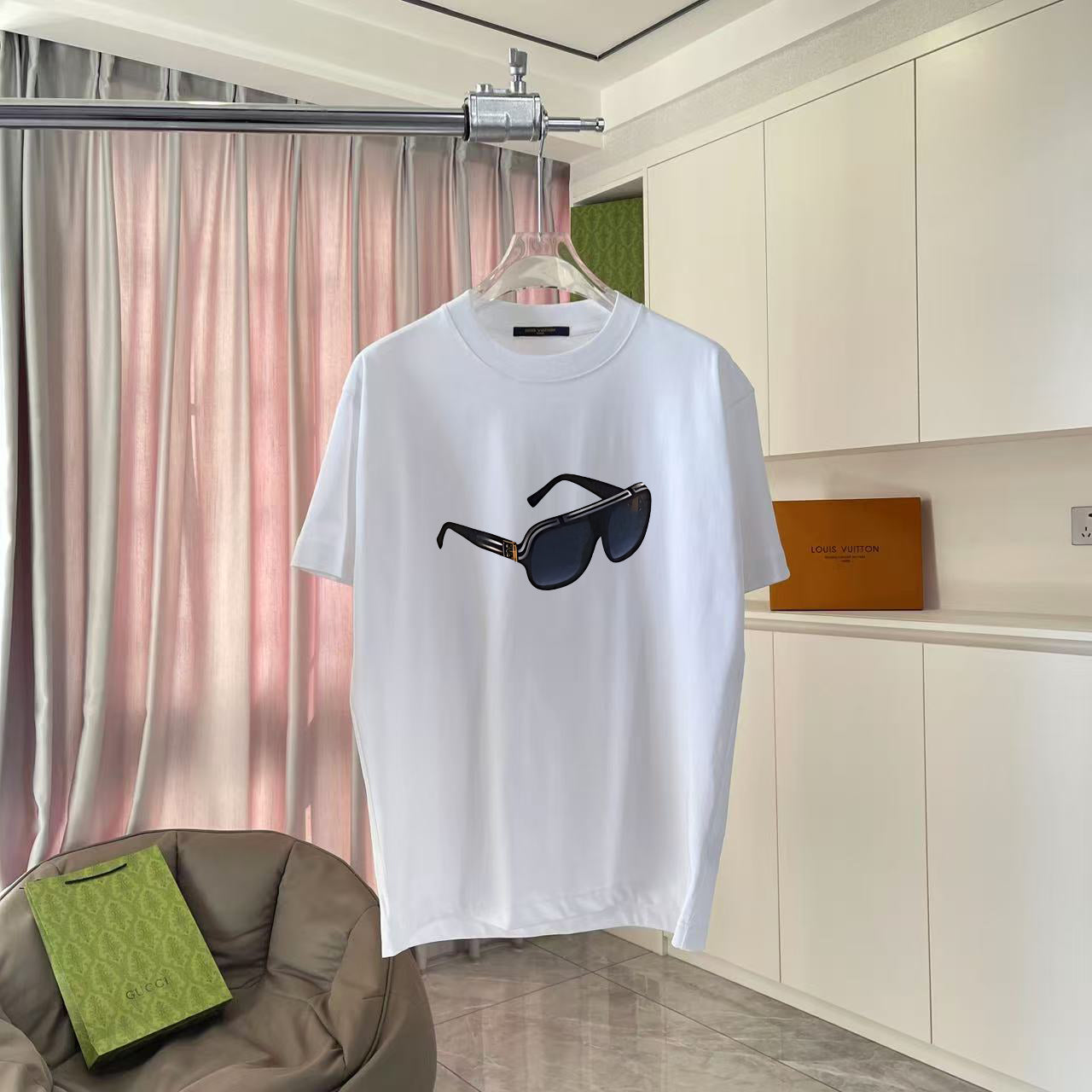 LuxluxHouse Best Quality Clothes T-shirt Louis Vuitton