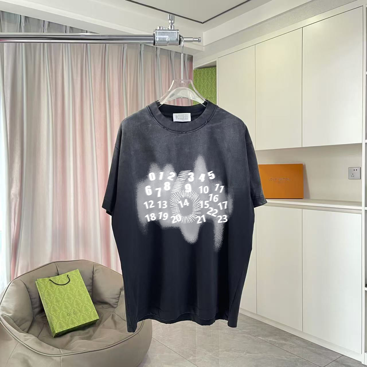 LuxluxHouse Best Quality Clothes T-shirt Chanel & Maison Margiela