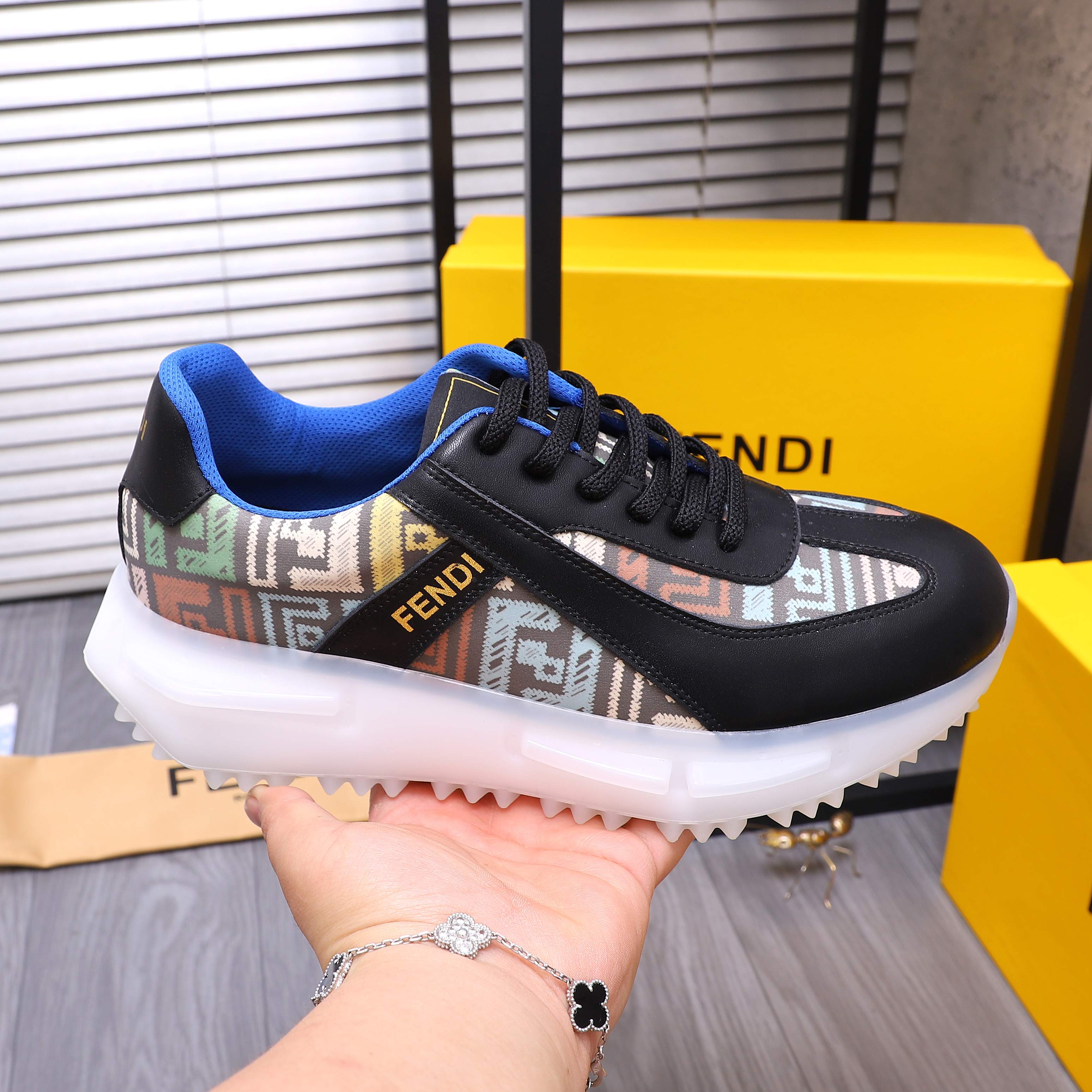 LuxluxHouse Best Quality Shoes Fendi