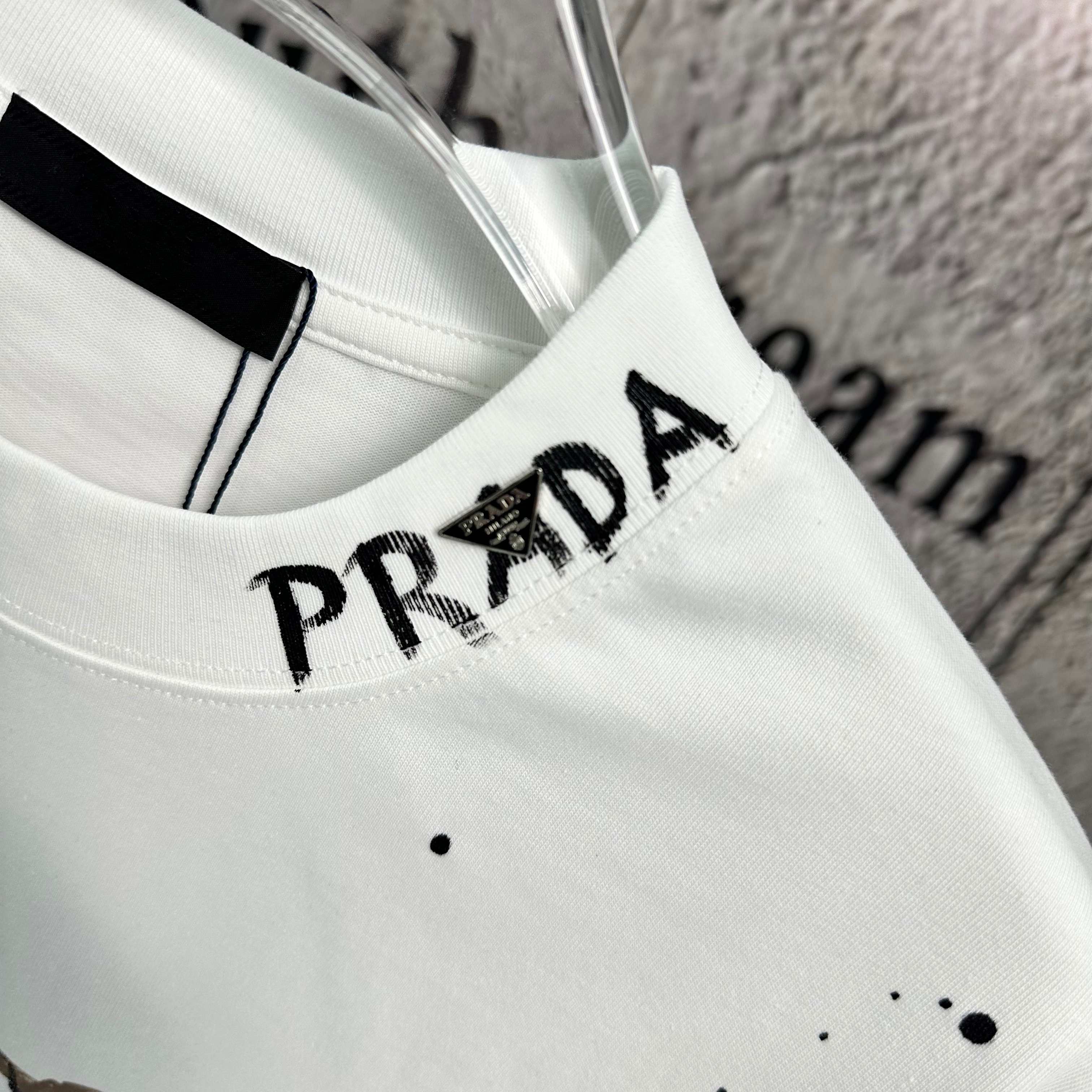 LuxluxHouse Best Quality Clothes T-shirt Prada
