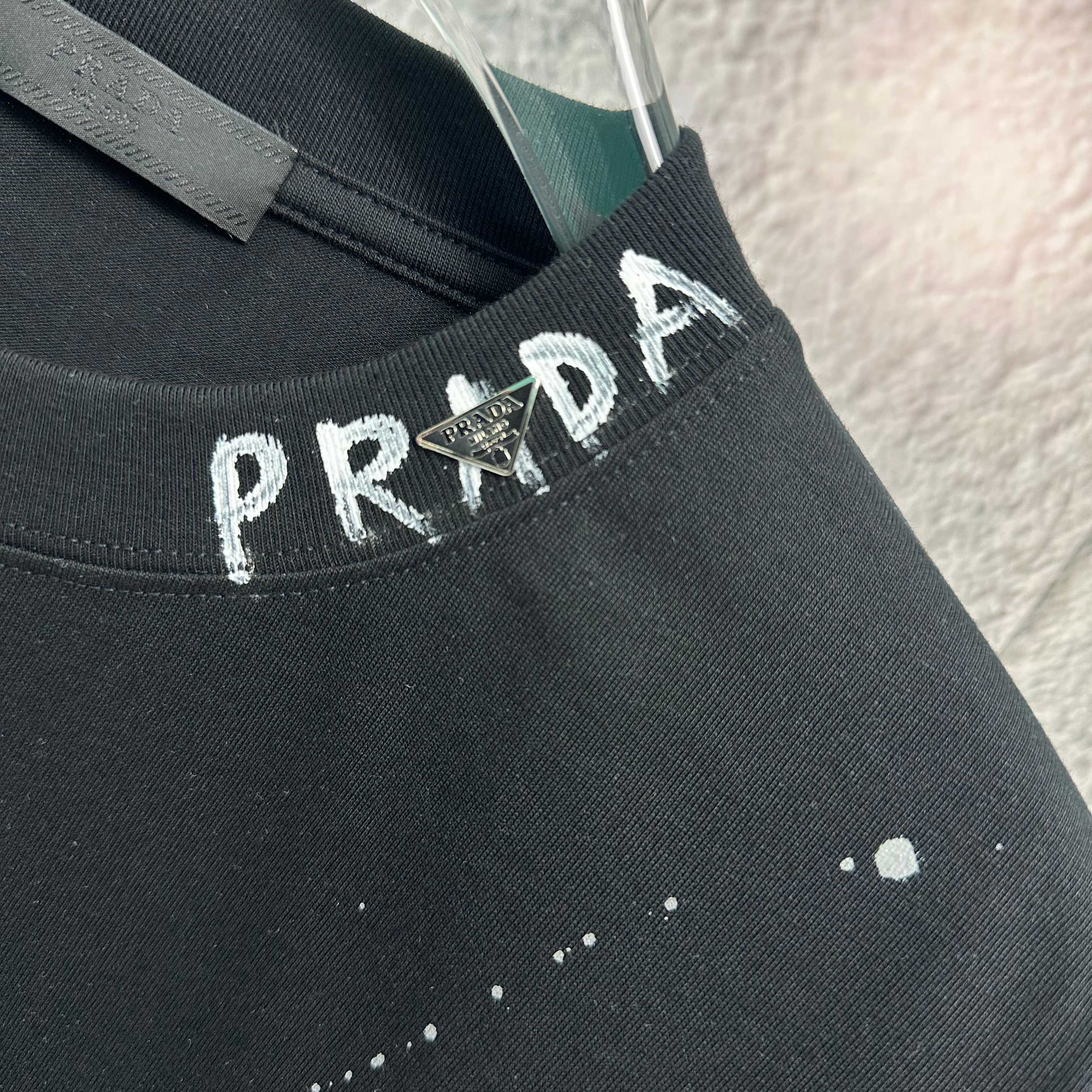 LuxluxHouse Best Quality Clothes T-shirt Prada