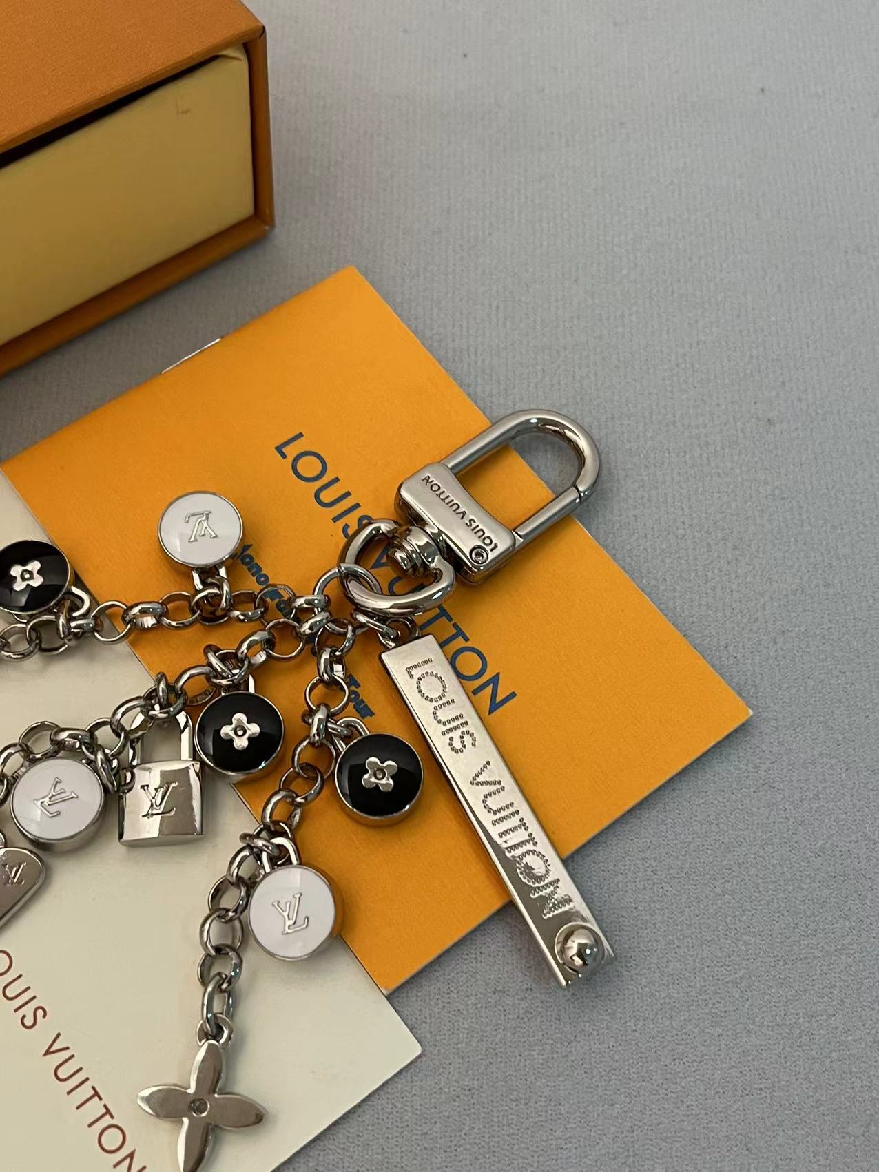 LuxluxHouse Best Quality Accessories Louis Vuitton Keychain