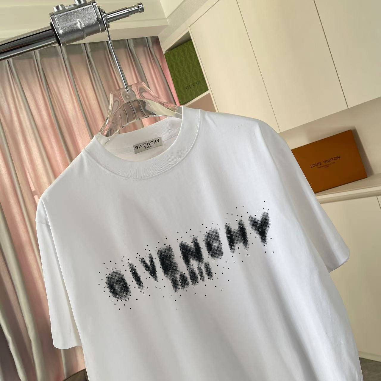 LuxluxHouse Best Quality Clothes Givenchy T-shirt