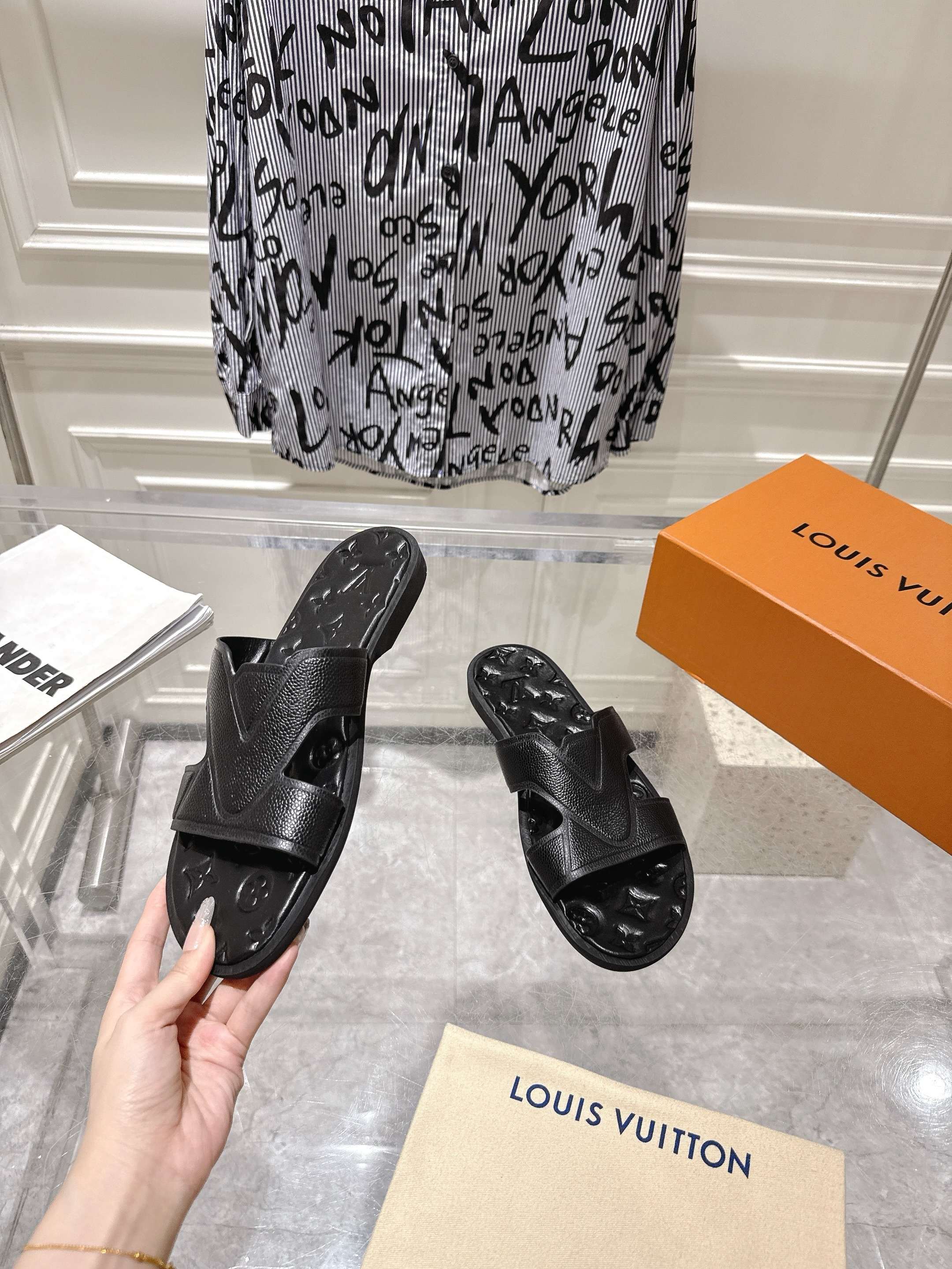 LuxluxHouse Best Quality Sandals Louis Vuitton