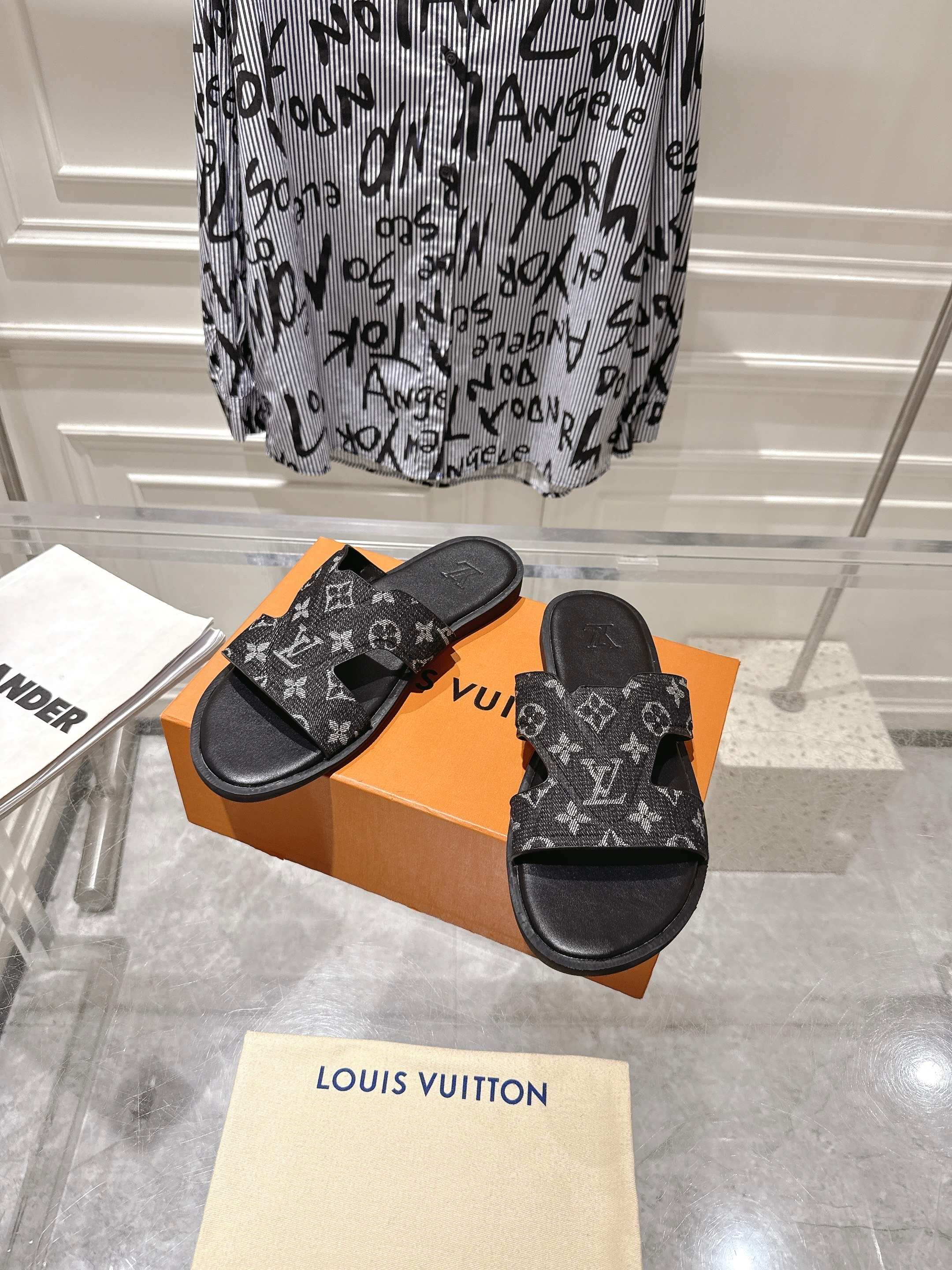 LuxluxHouse Best Quality Sandals Louis Vuitton