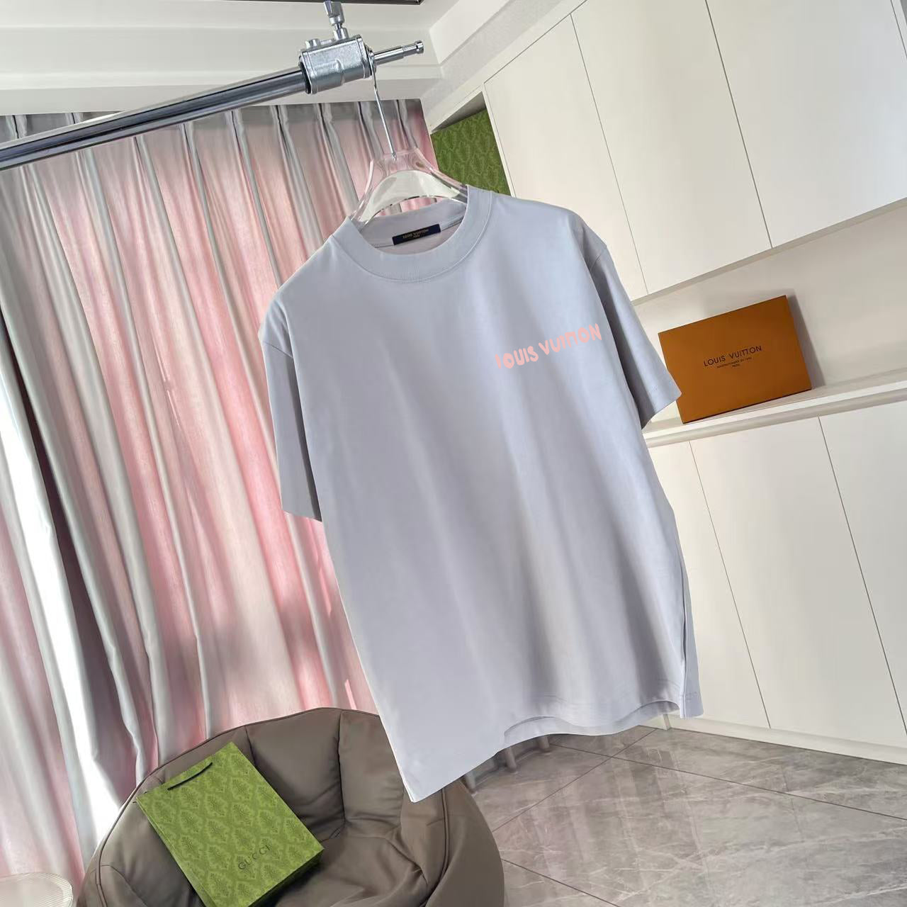 LuxluxHouse Best Quality Clothes T-shirt Louis Vuitton