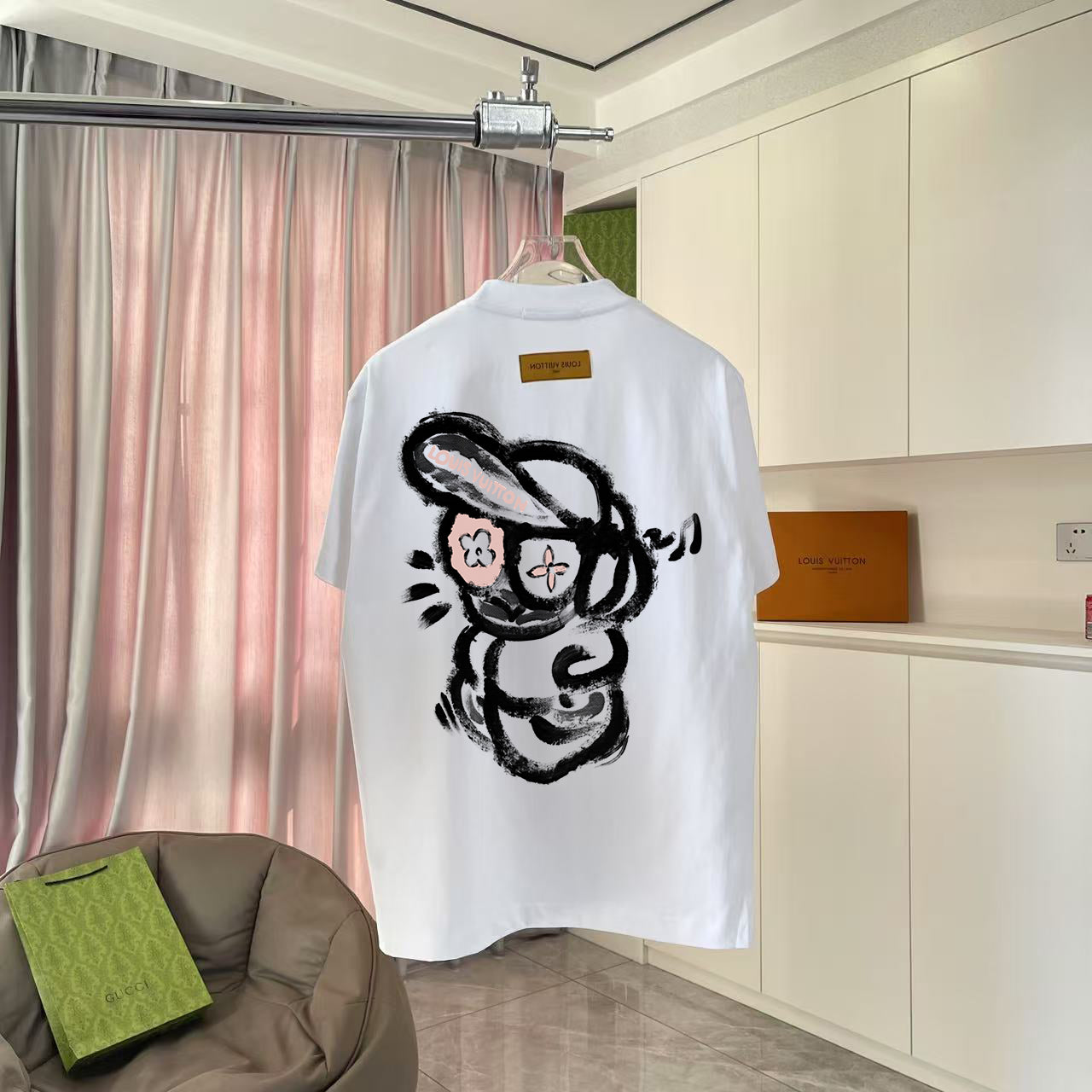LuxluxHouse Best Quality Clothes T-shirt Louis Vuitton